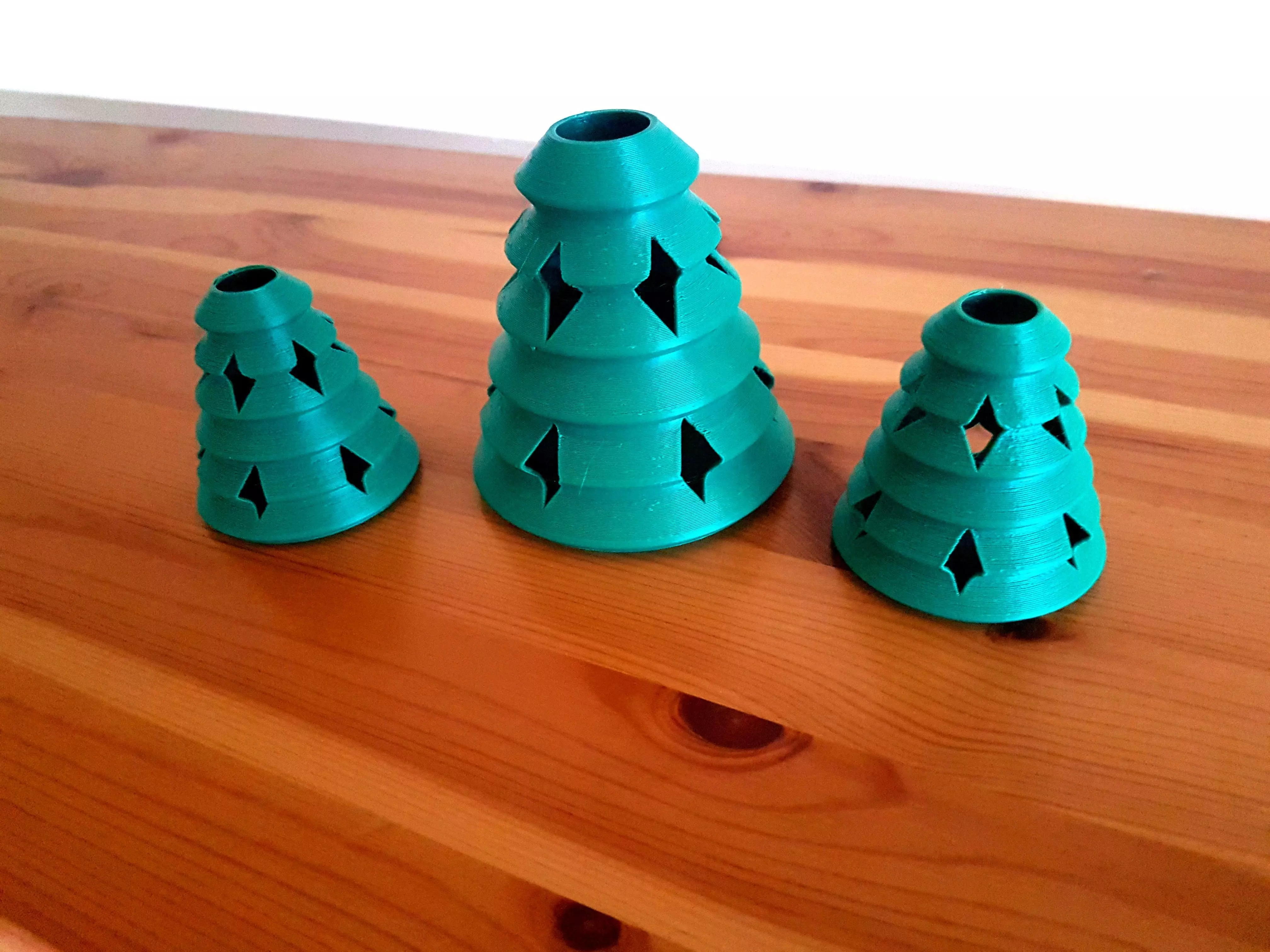 Xmas Tree Vase Free 3D print model_0