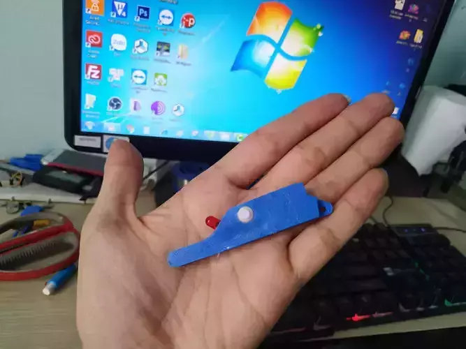 Electric test pen with keychains