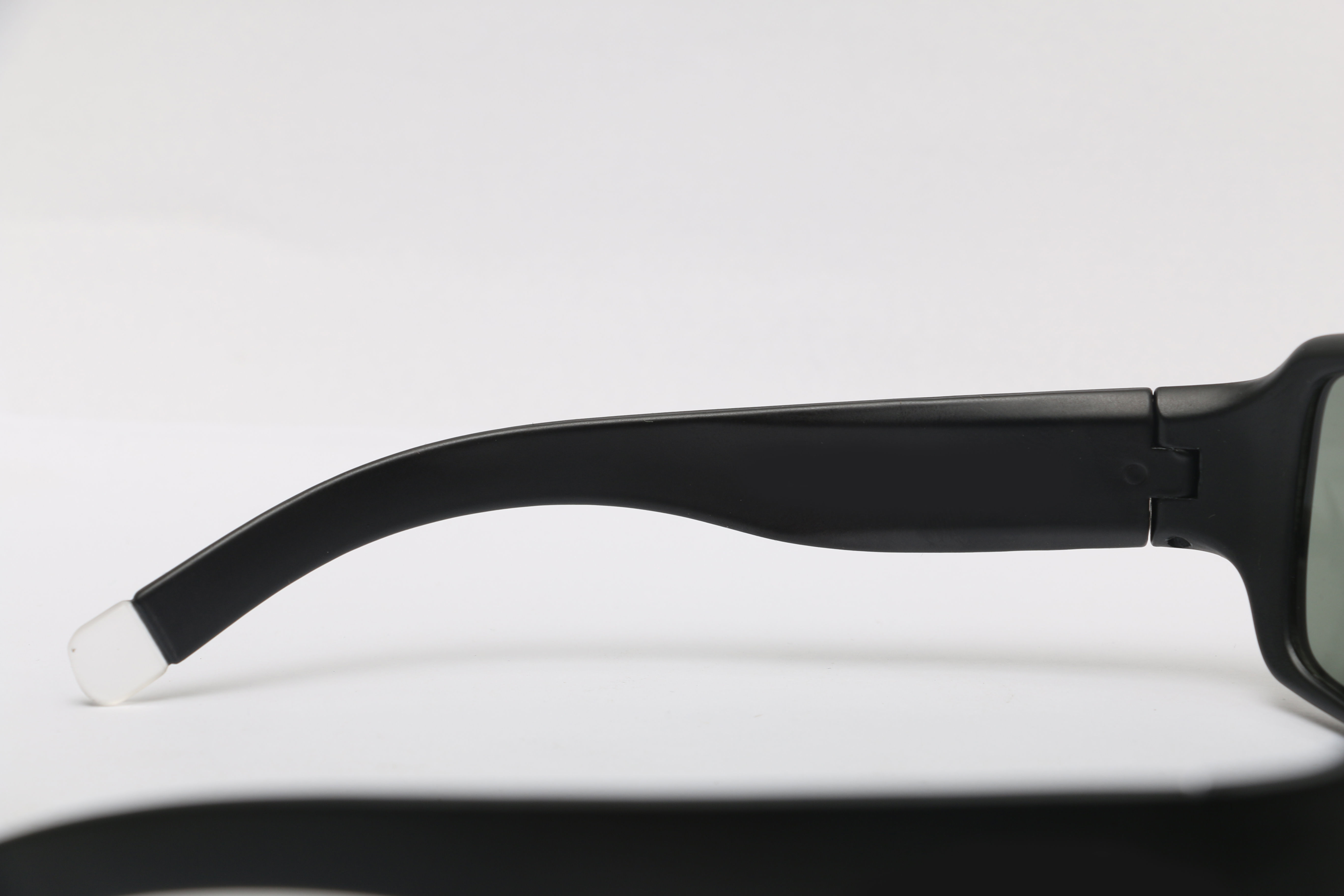 Eyeglasses for Men and Women 3D print model_14
