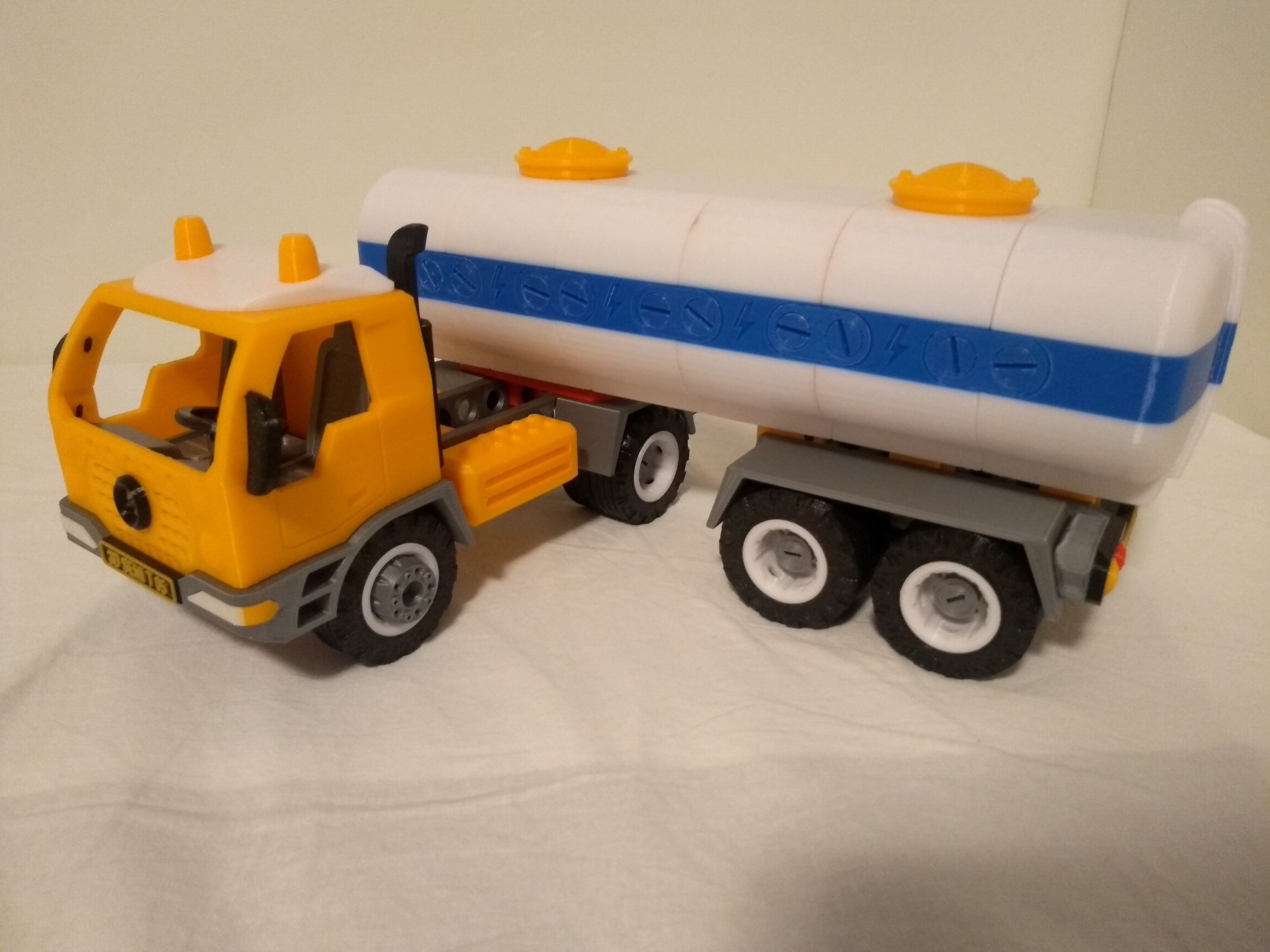 Semi truck toy - fully 3D printable - assembly experience 3D print model_5