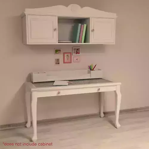 Girls room desk