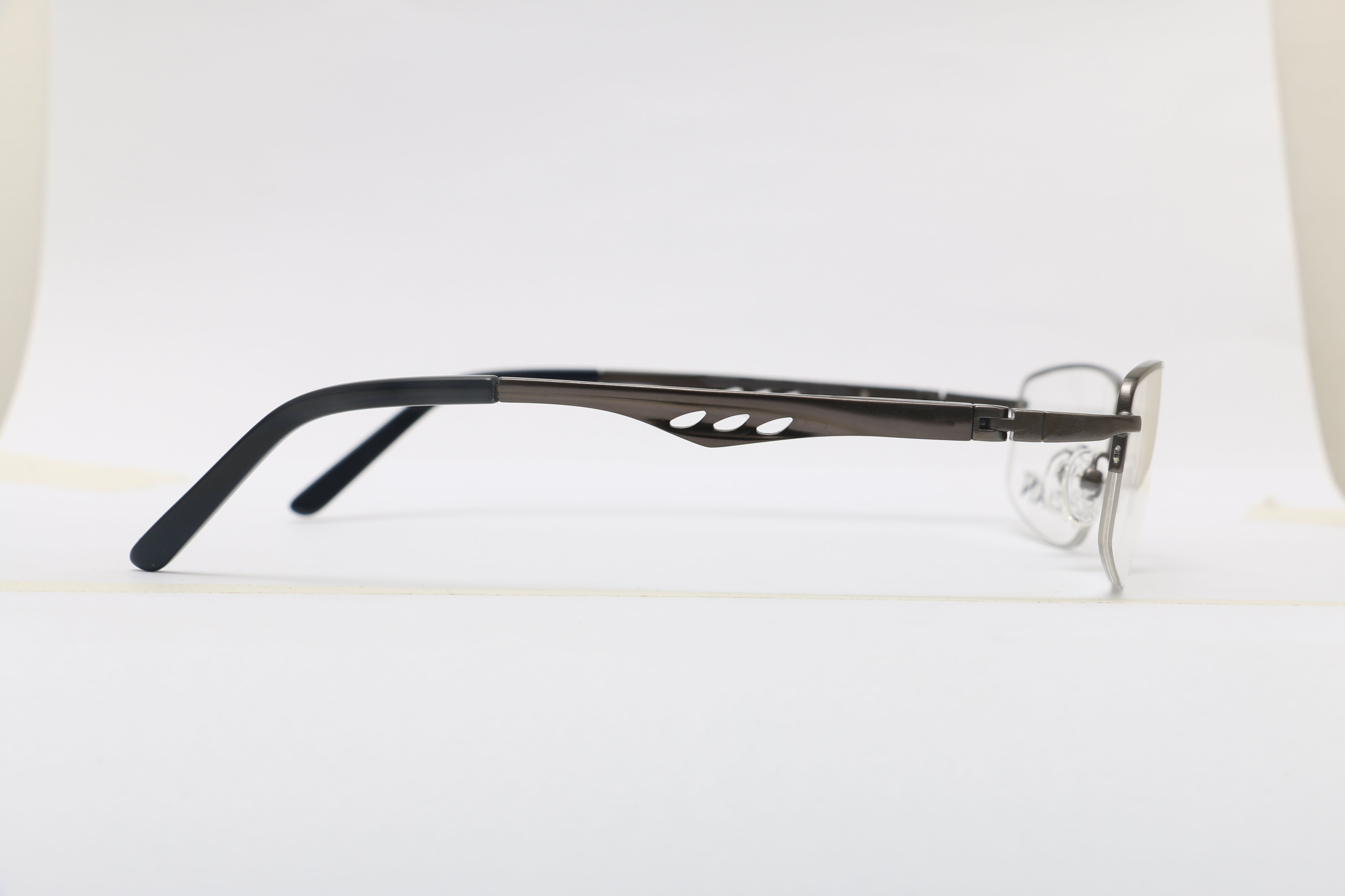 Eyeglasses for Men and Women 3D print model_7