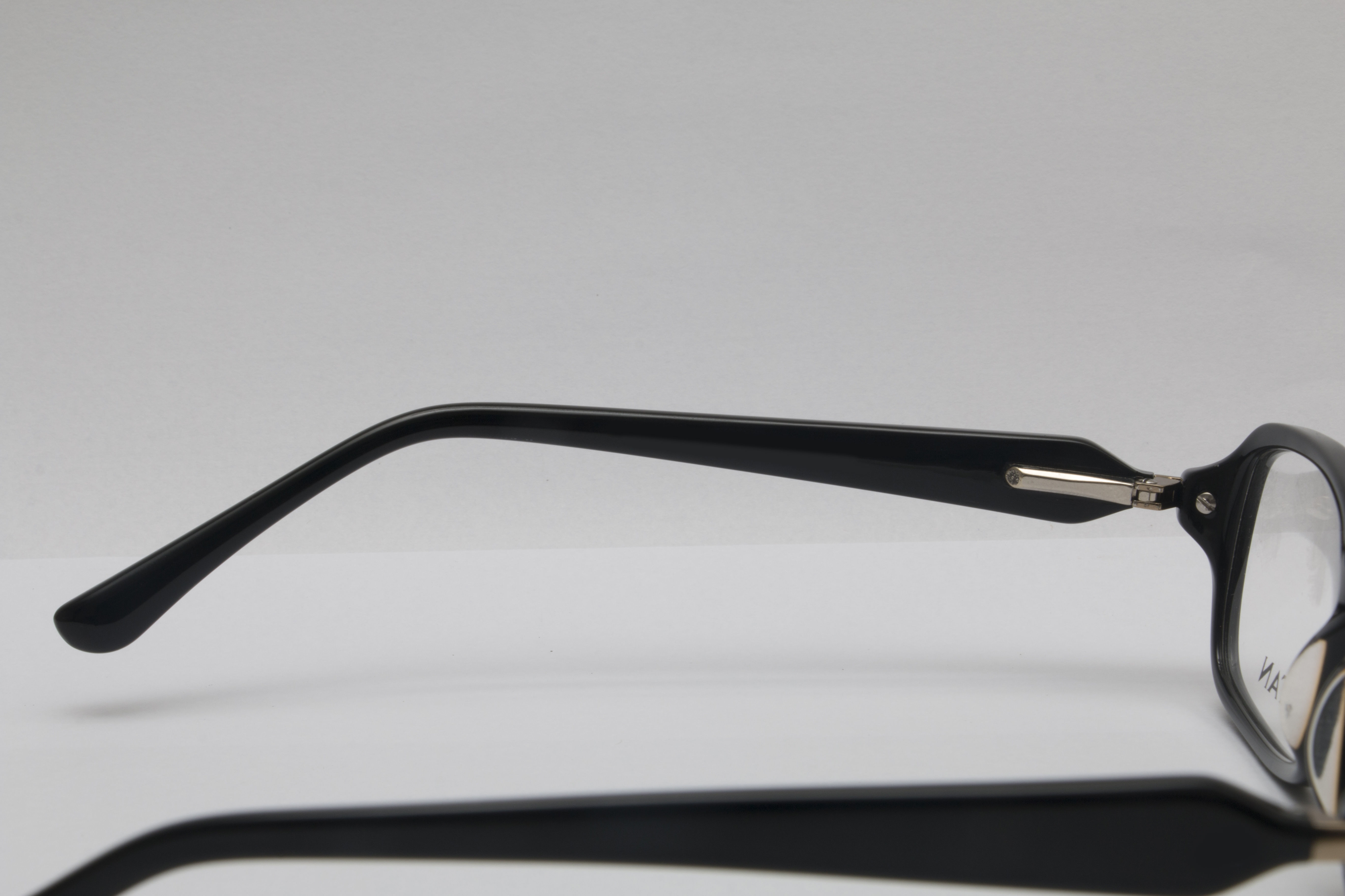 Eyeglasses for Men and Women 3D print model_9