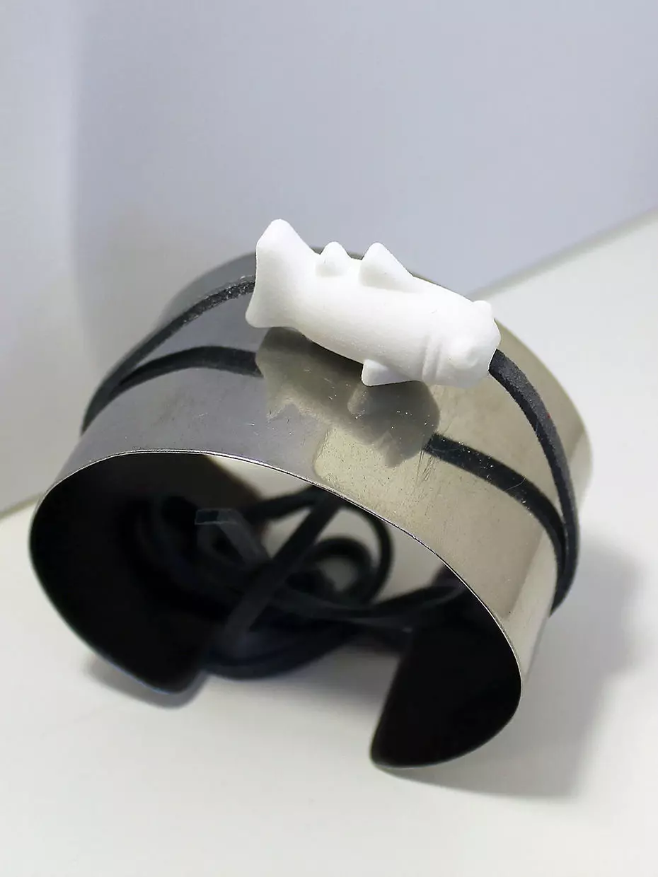 Sharky fish cuff bracelet 3D print model_0