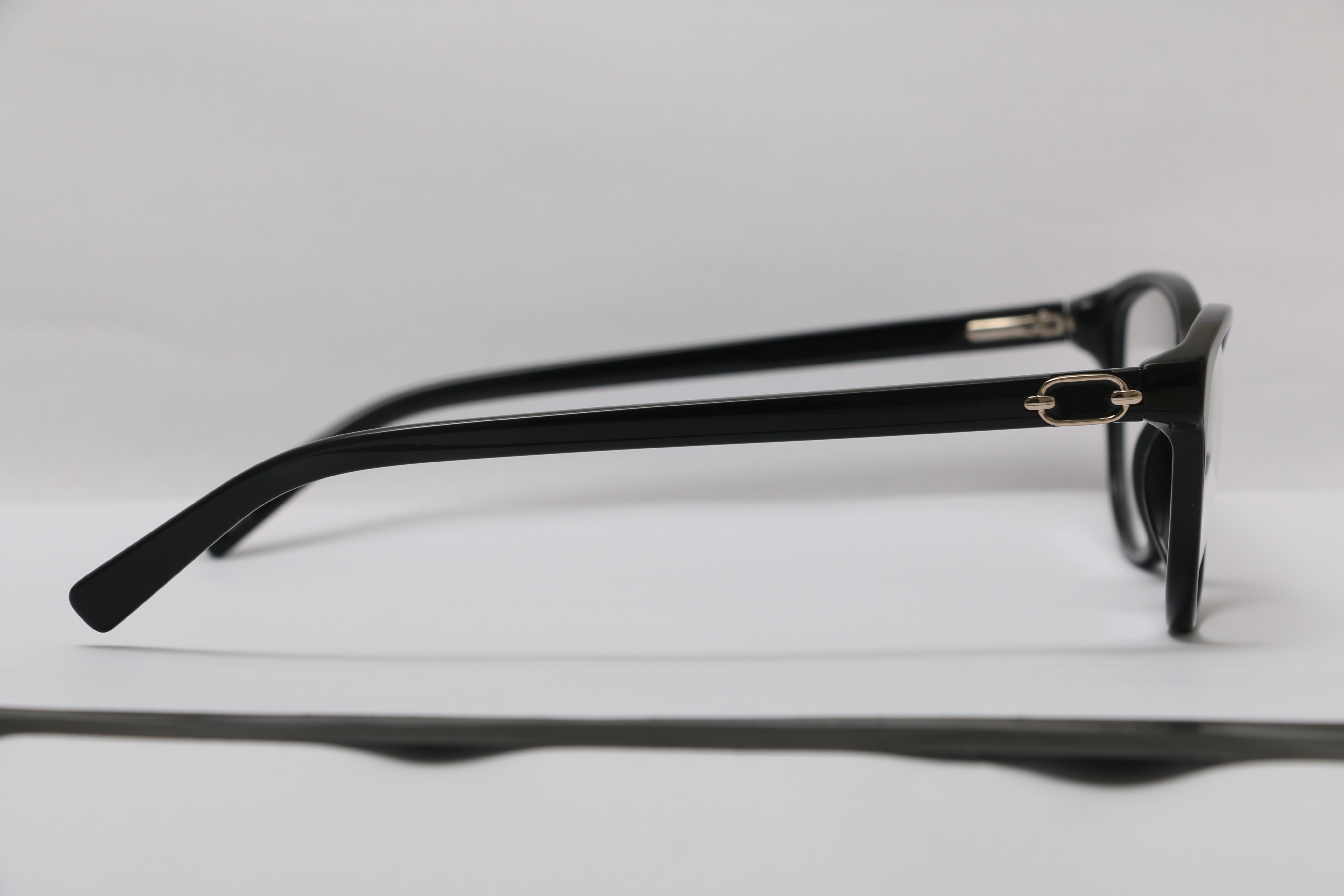 Eyeglasses for Men and Women 3D print model_7