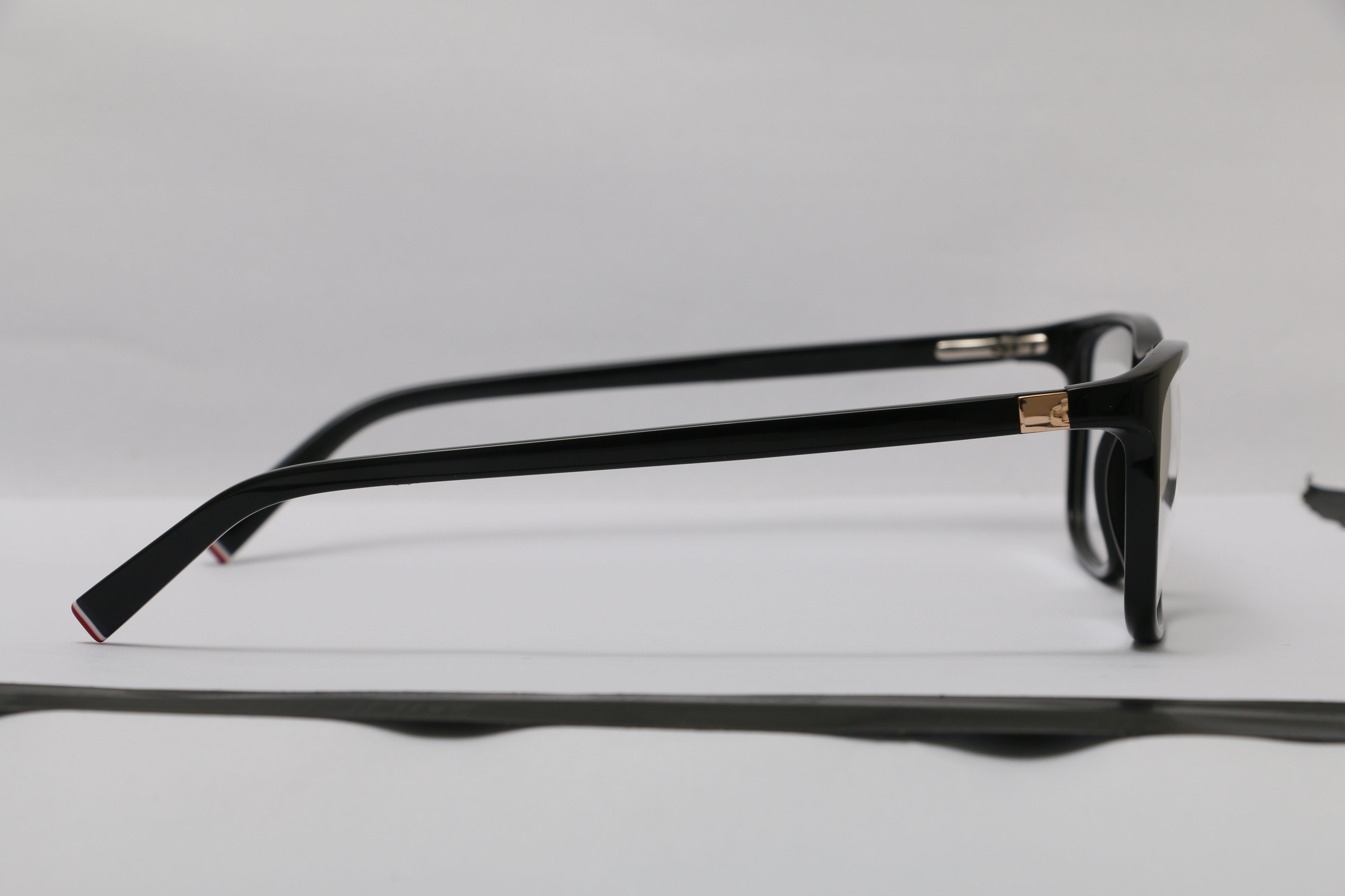 Eyeglasses for Men and Women 3D print model_7