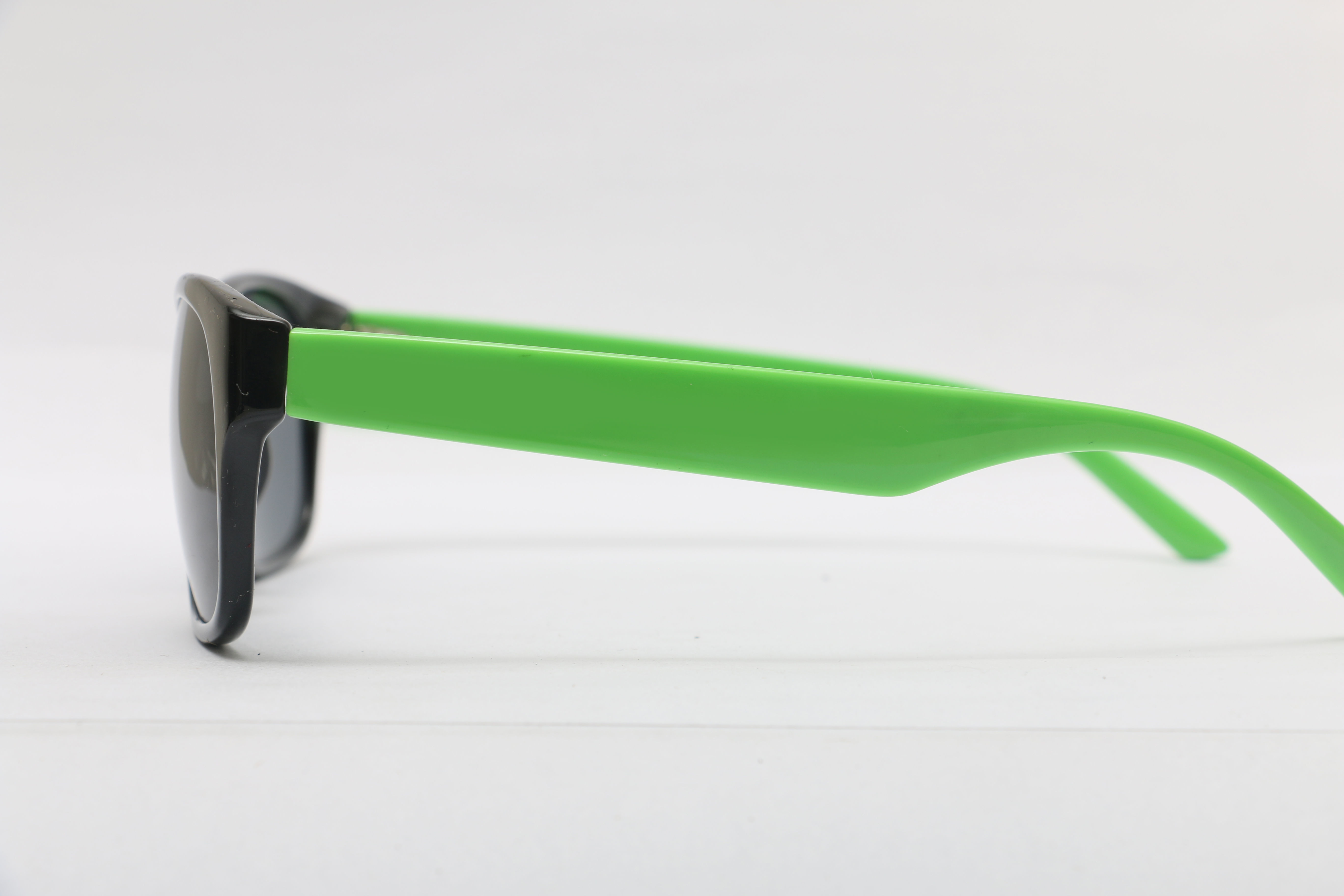 Eyeglasses for Men and Women 3D print model_14