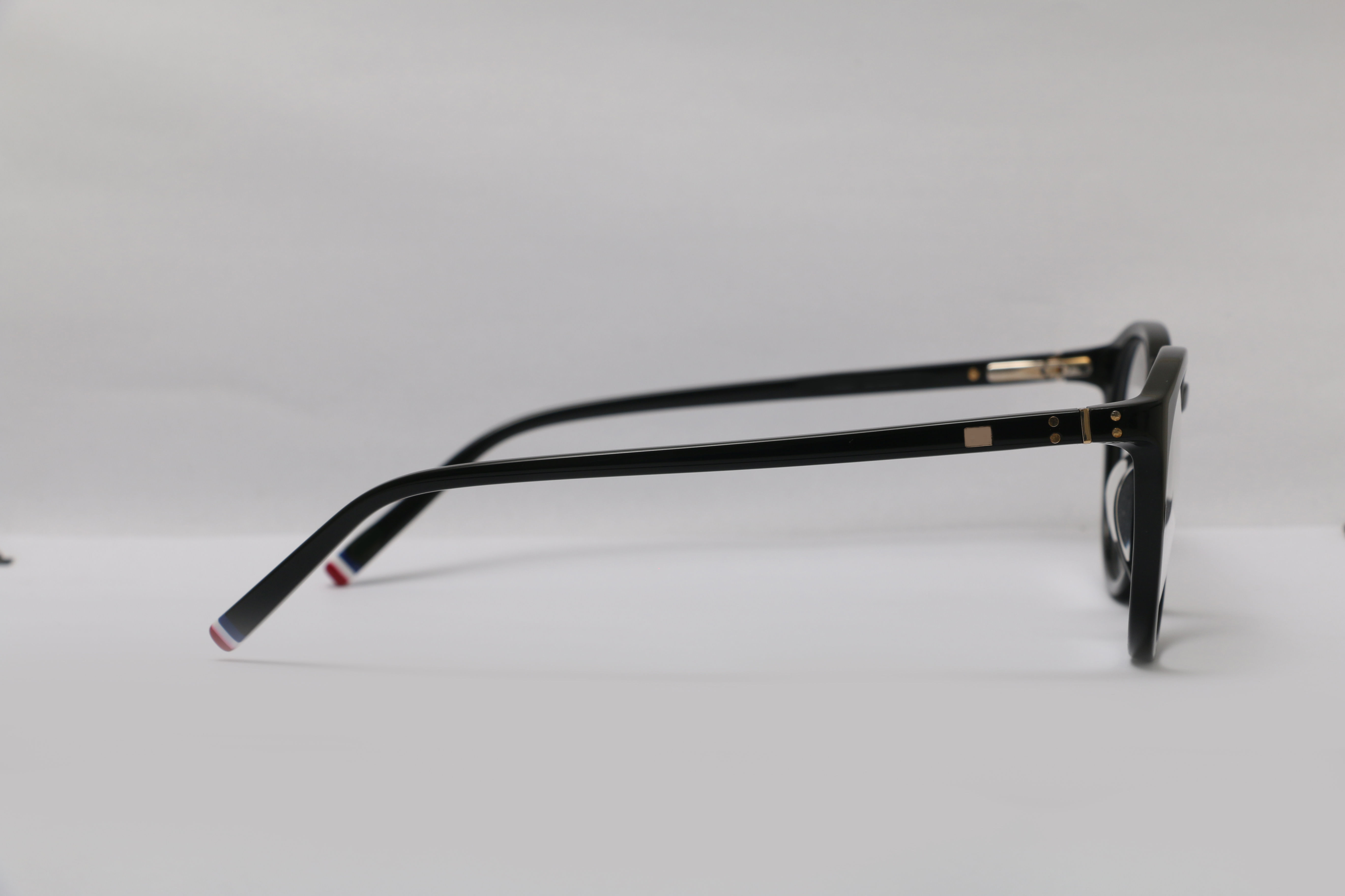 Eyeglasses for Men and Women 3D print model_7