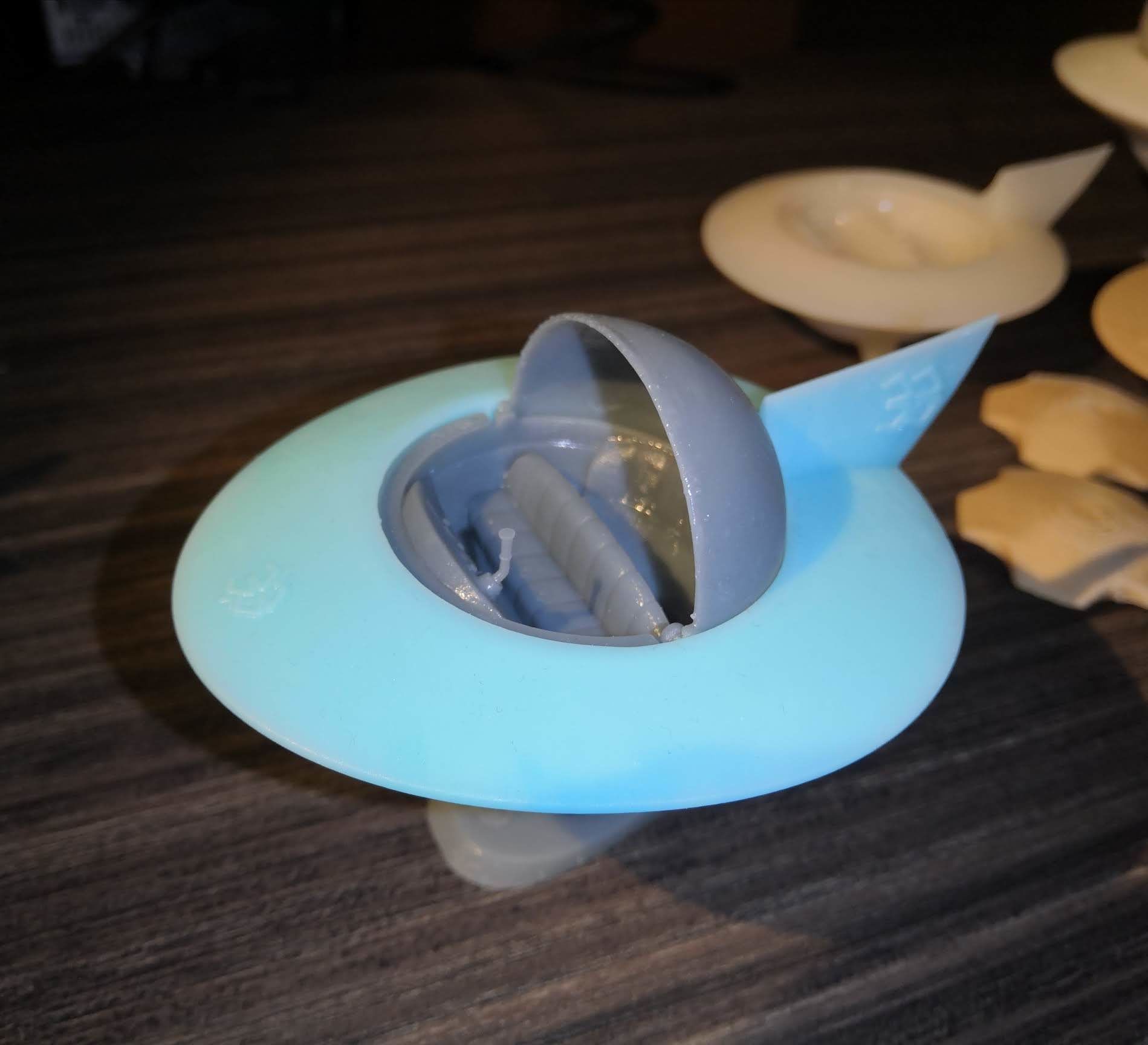 The Jetsons Family Saucer Free 3D print model_5