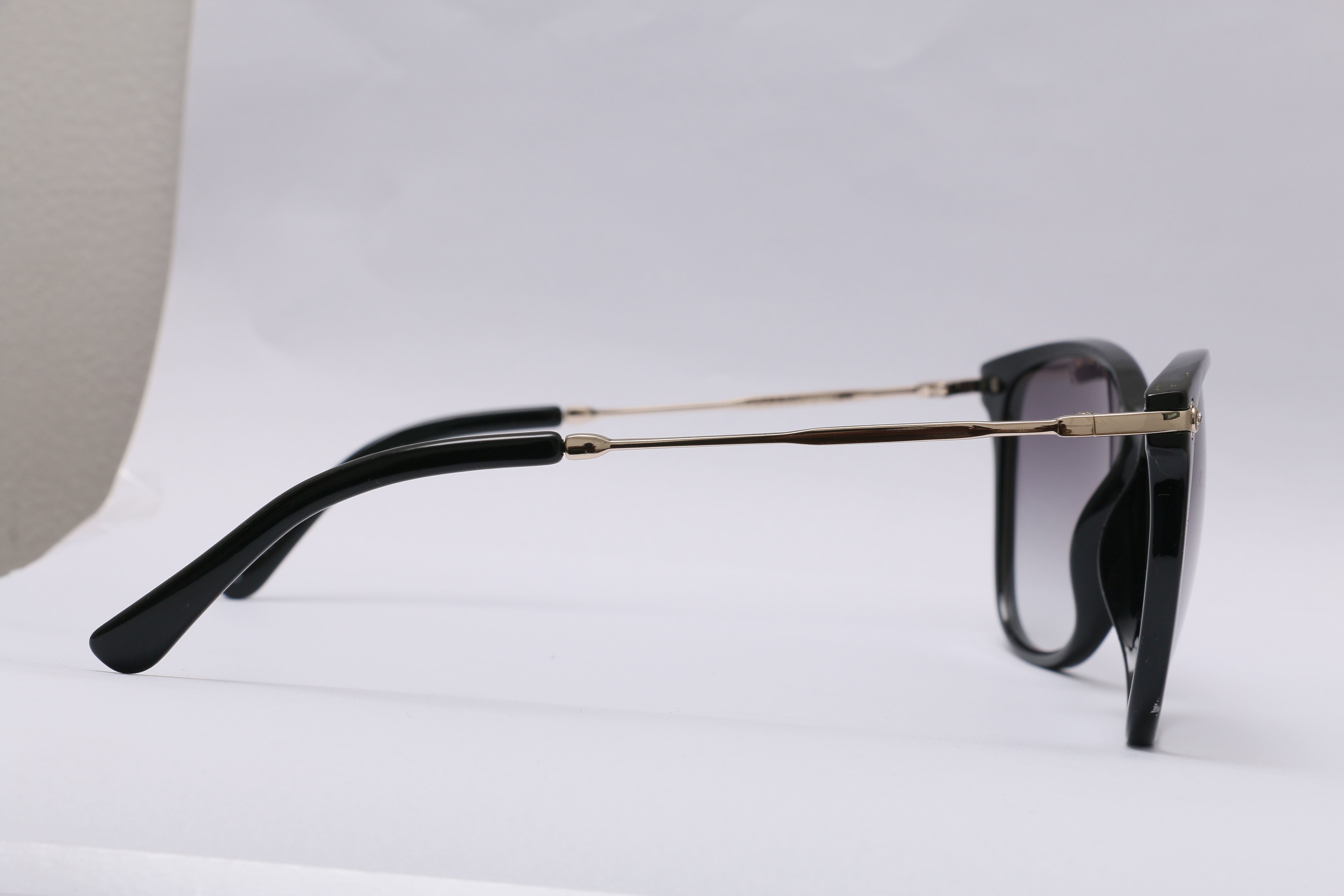 Eyeglasses for Men and Women 3D print model_14