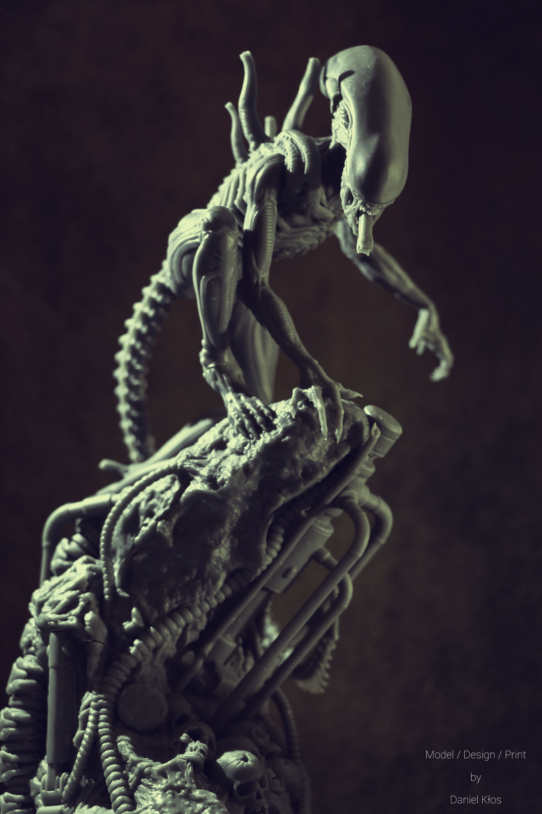 Alien Statue Fanart 3D print model_9
