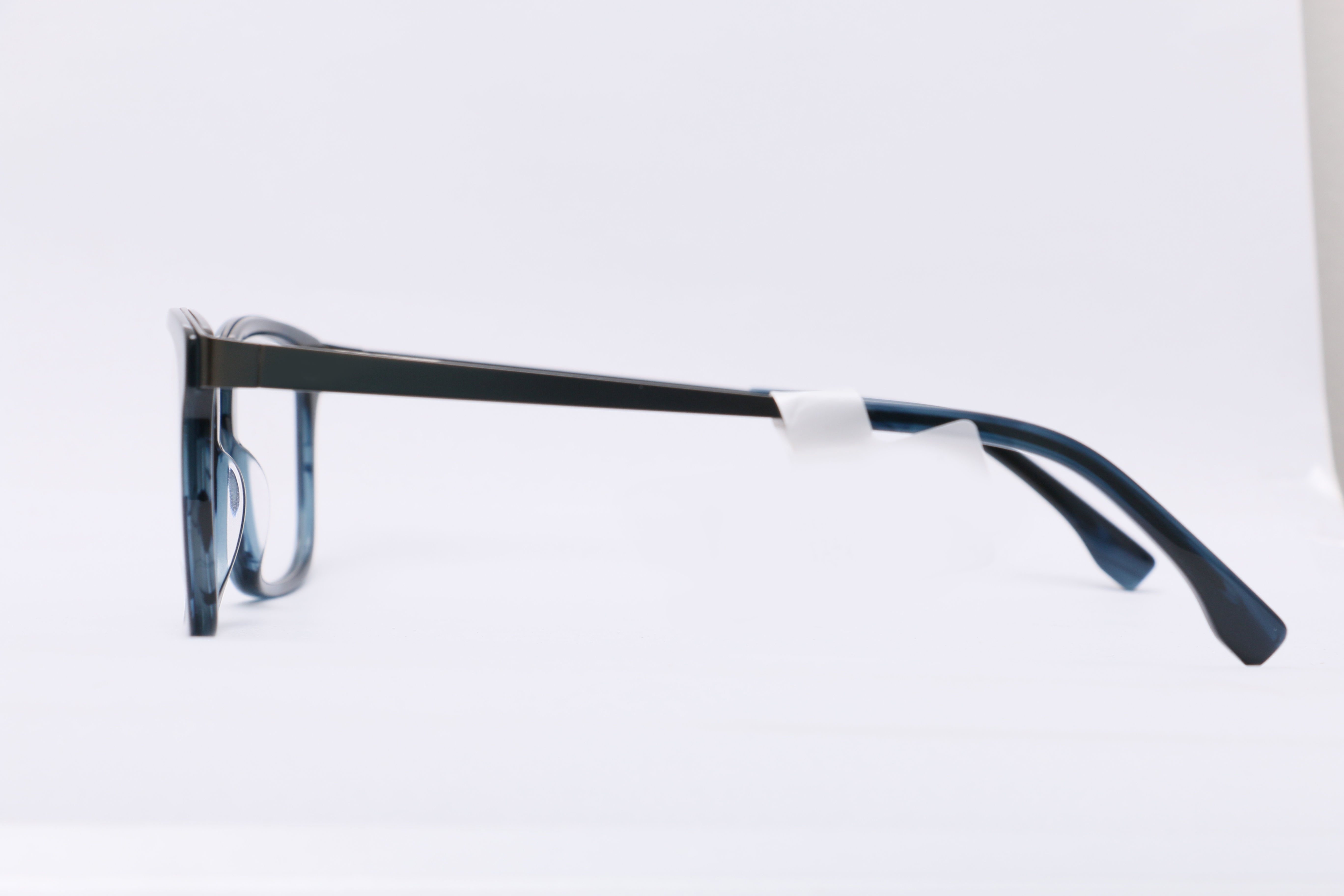 Eyeglasses for Men and Women 3D print model_5