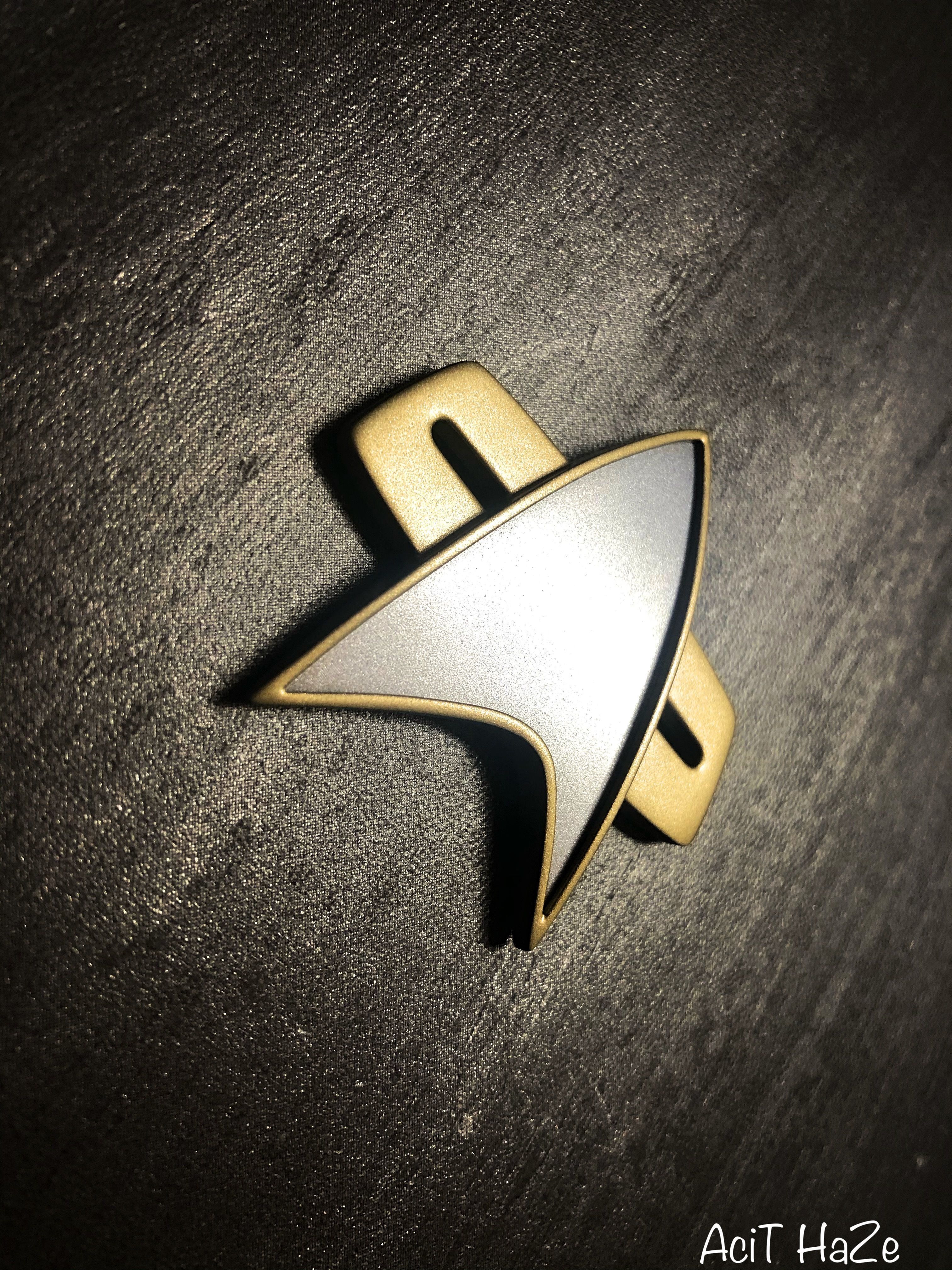 Star Trek Generations  Voyager First Contact Badge 3d print 3D print model_1