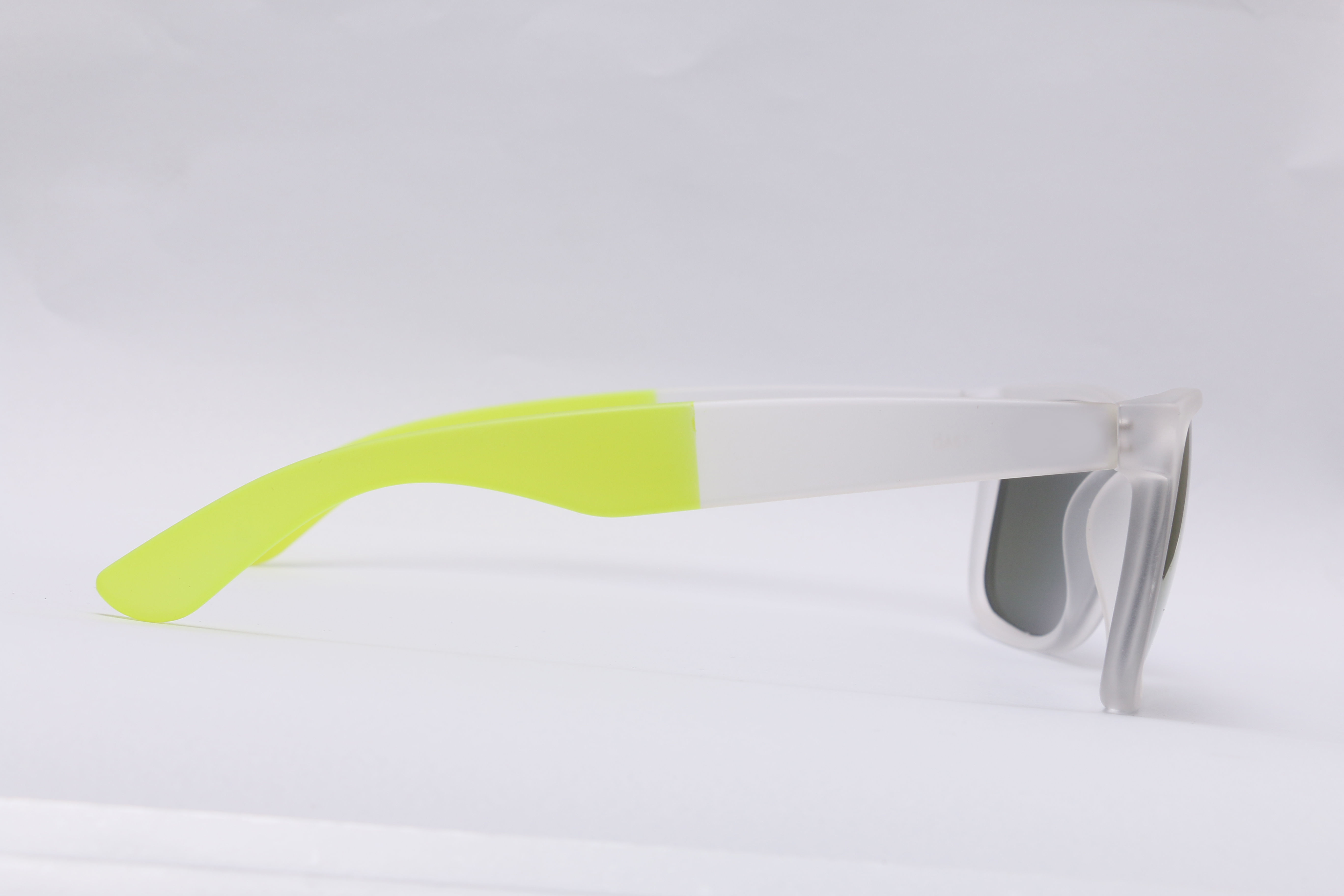 Eyeglasses for Men and Women 3D print model_5
