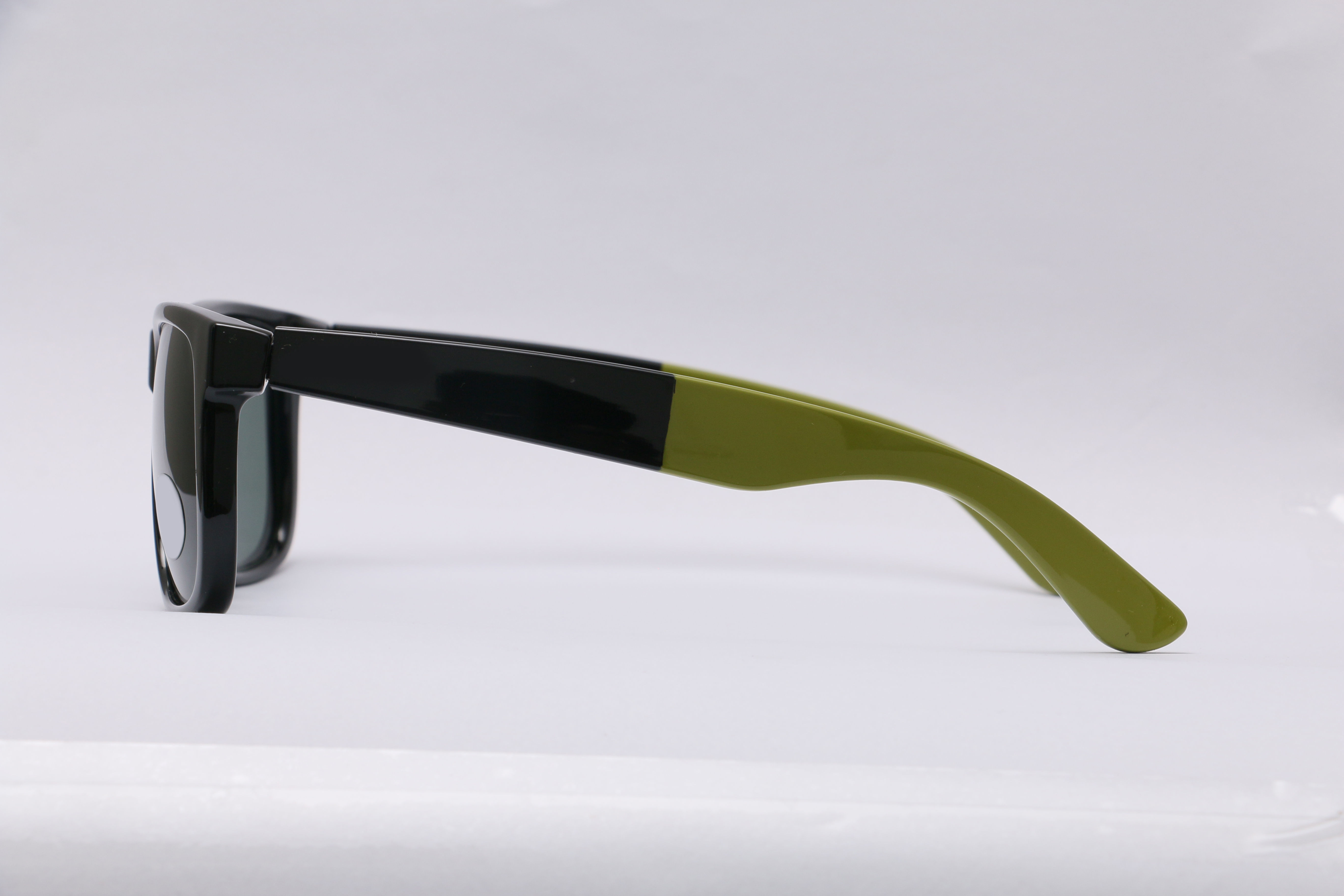 Eyeglasses for Men and Women 3D print model_16