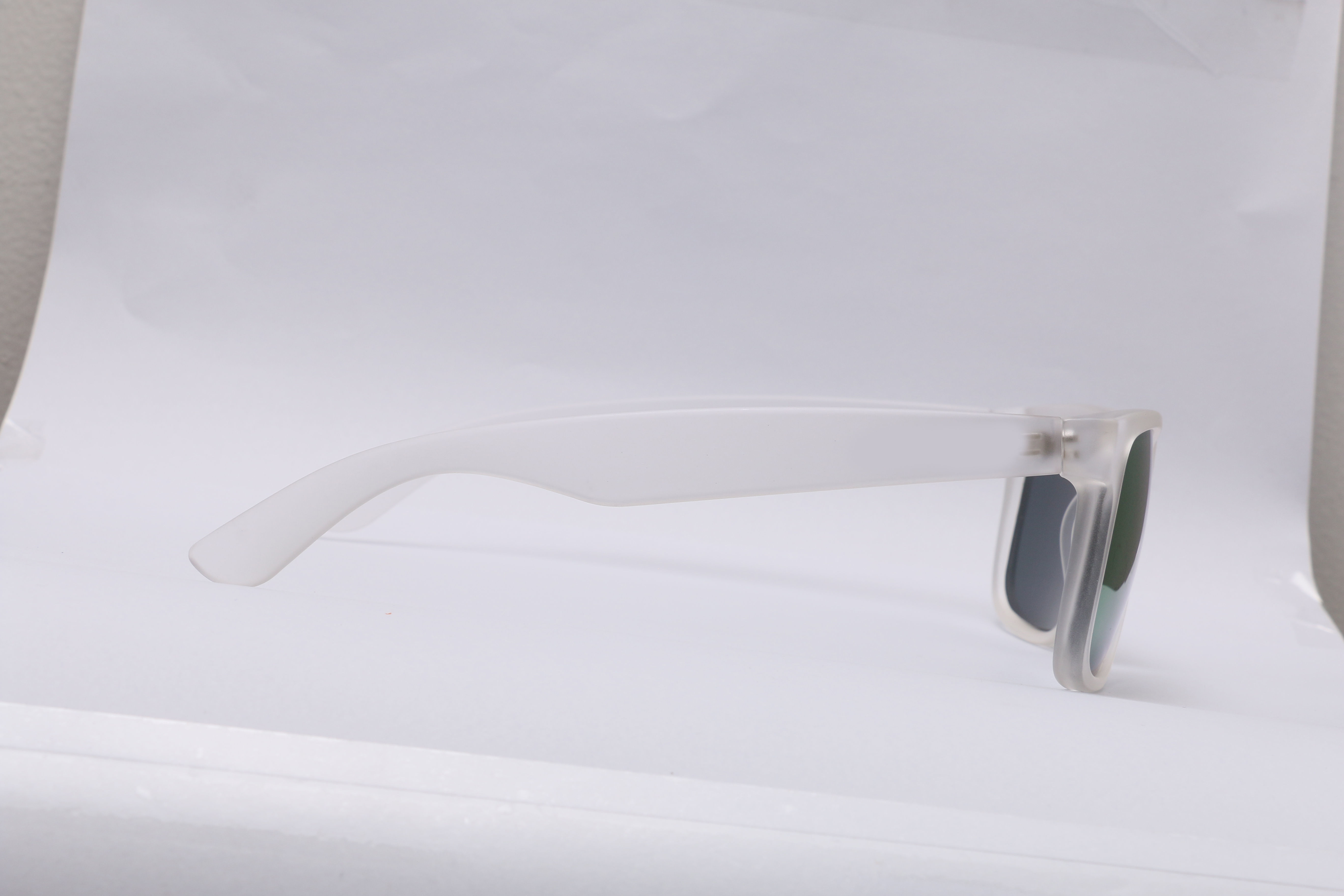 Eyeglasses for Men and Women 3D print model_23