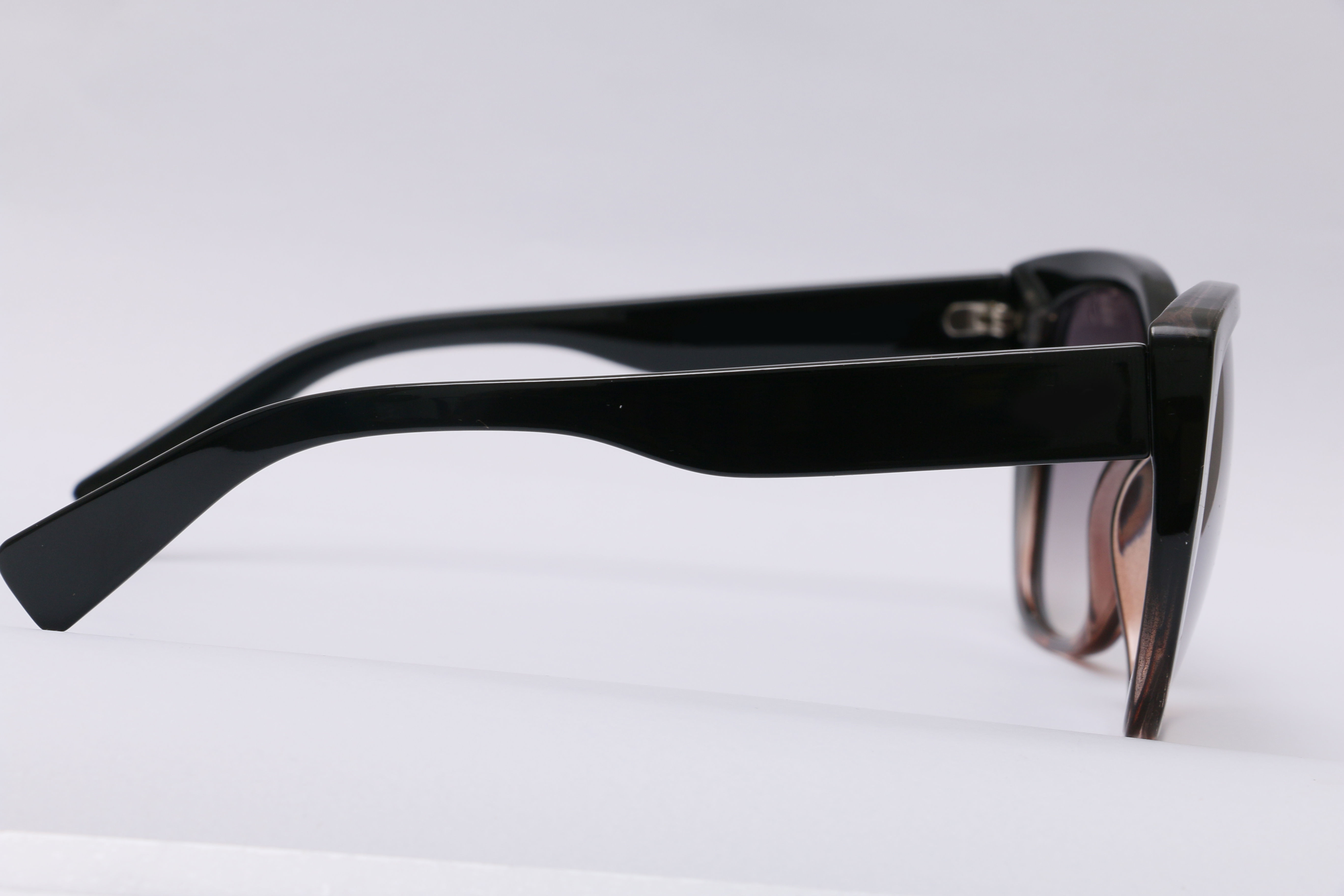 Eyeglasses for Men and Women 3D print model_15