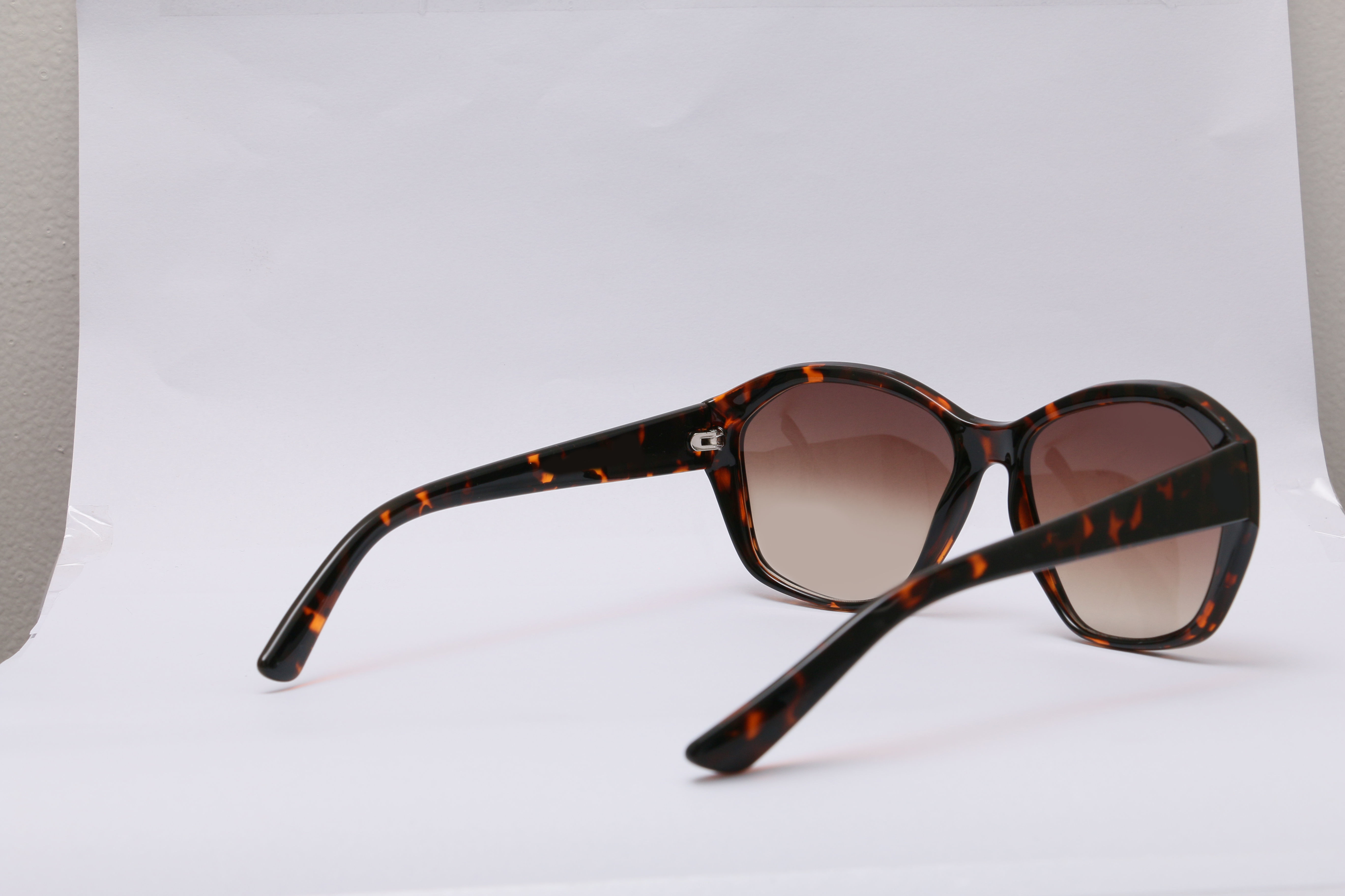 Eyeglasses for Men and Women 3D print model_17