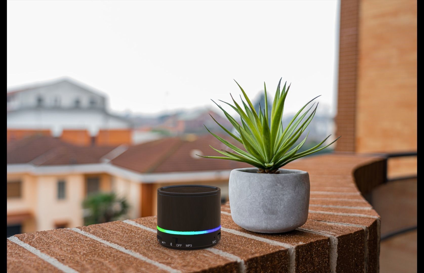 Small Bluetooth Speaker 3D model_5