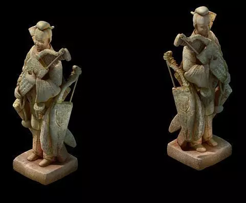 Game model - holding a bow stone statue 3D model_0