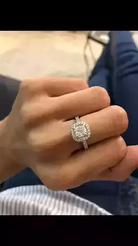 44 17  Beautiful ring