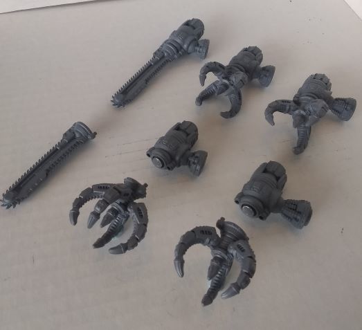 MAGGIE BATTLE CLAW AND CHAINSWORD FOR QUESTING KNIGHTS 3D print model_7