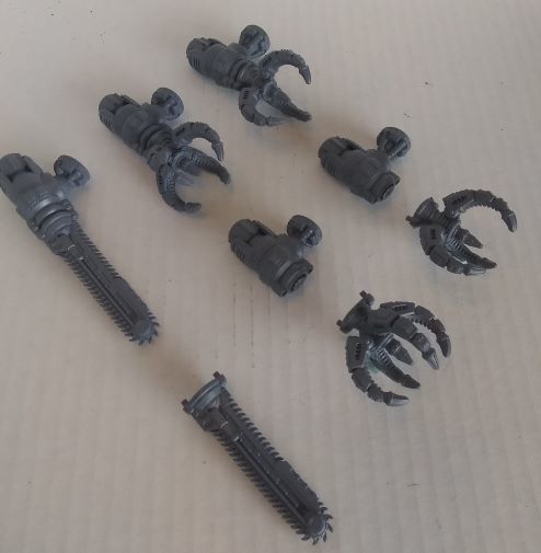 MAGGIE BATTLE CLAW AND CHAINSWORD FOR QUESTING KNIGHTS 3D print model_6