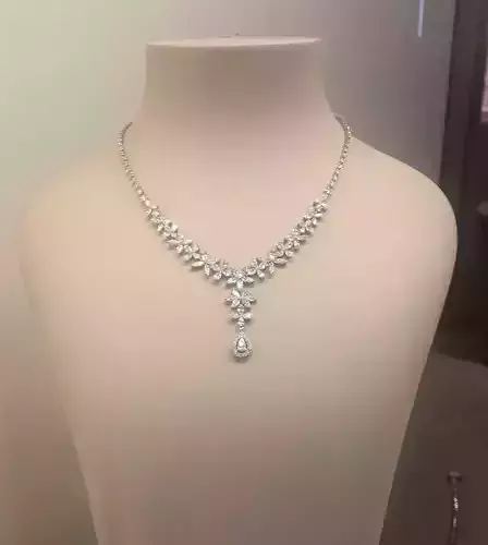 necklace gold diamond jewel