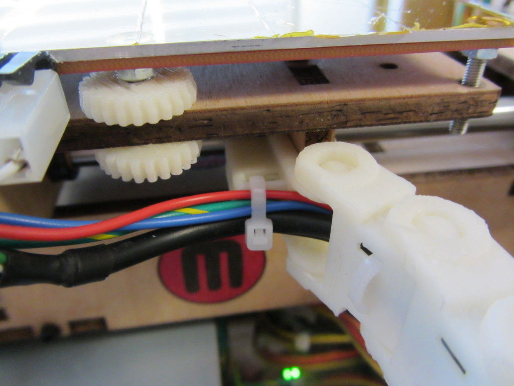 TOM build platform cable management system Free 3D print model_7