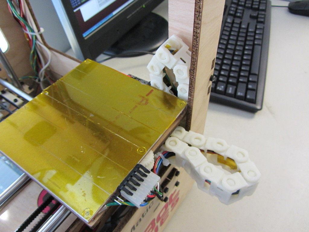 TOM build platform cable management system Free 3D print model_3