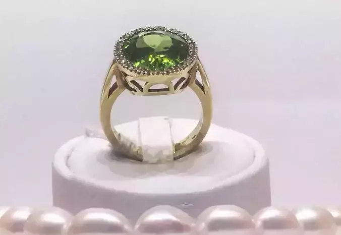 Oval Shaped Engagement Ring With Diamonds  An021