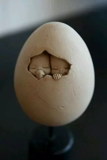 Babies in an egg 3D print model_0