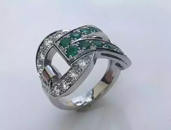 Women ring with gems an145