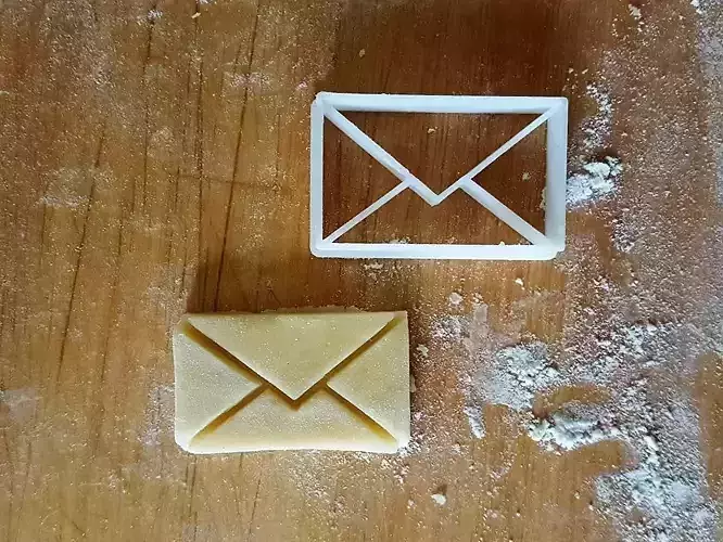 Letter cookie cutter