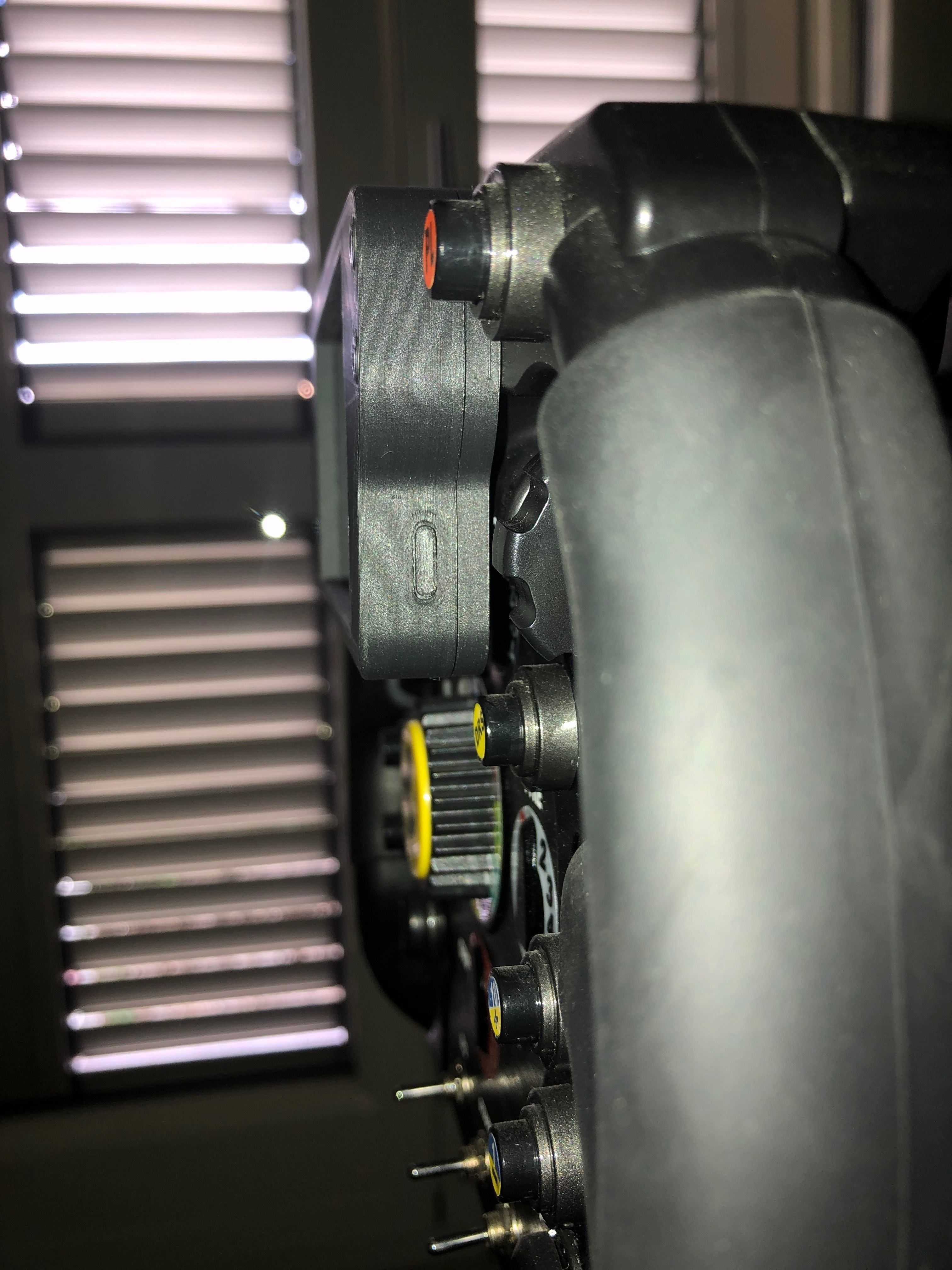 Thrustmaster F1 Wheel Addon stand for iPhone 5 5S 5SE 3D print model_9