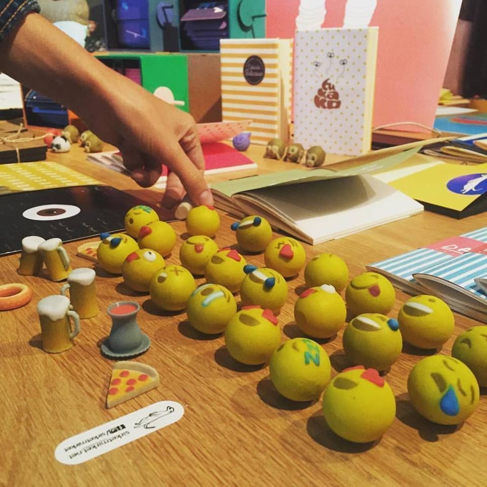 Emoji ball with sad face 3D print model_1