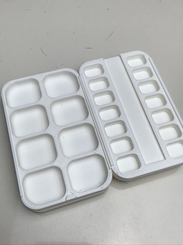 Watercolor palette 14 and 8 dishes set fit in Mint Can 3D print model_1