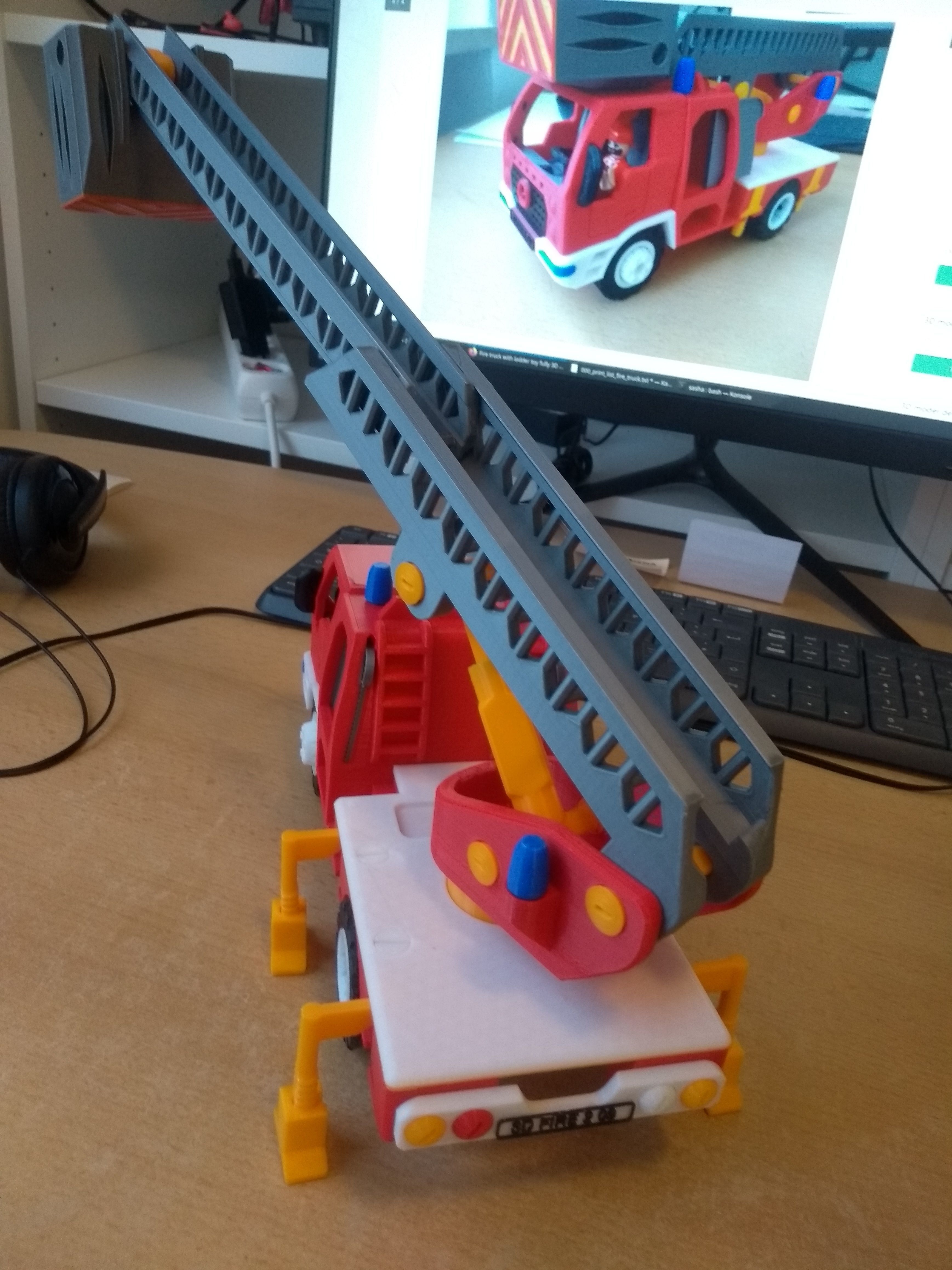 Long fire truck with ladder toy fully 3D printable 3D print model_11