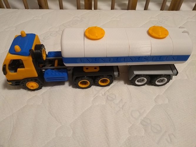 Long semi truck toy - fully 3D printable - with tank trailer 3D print model
