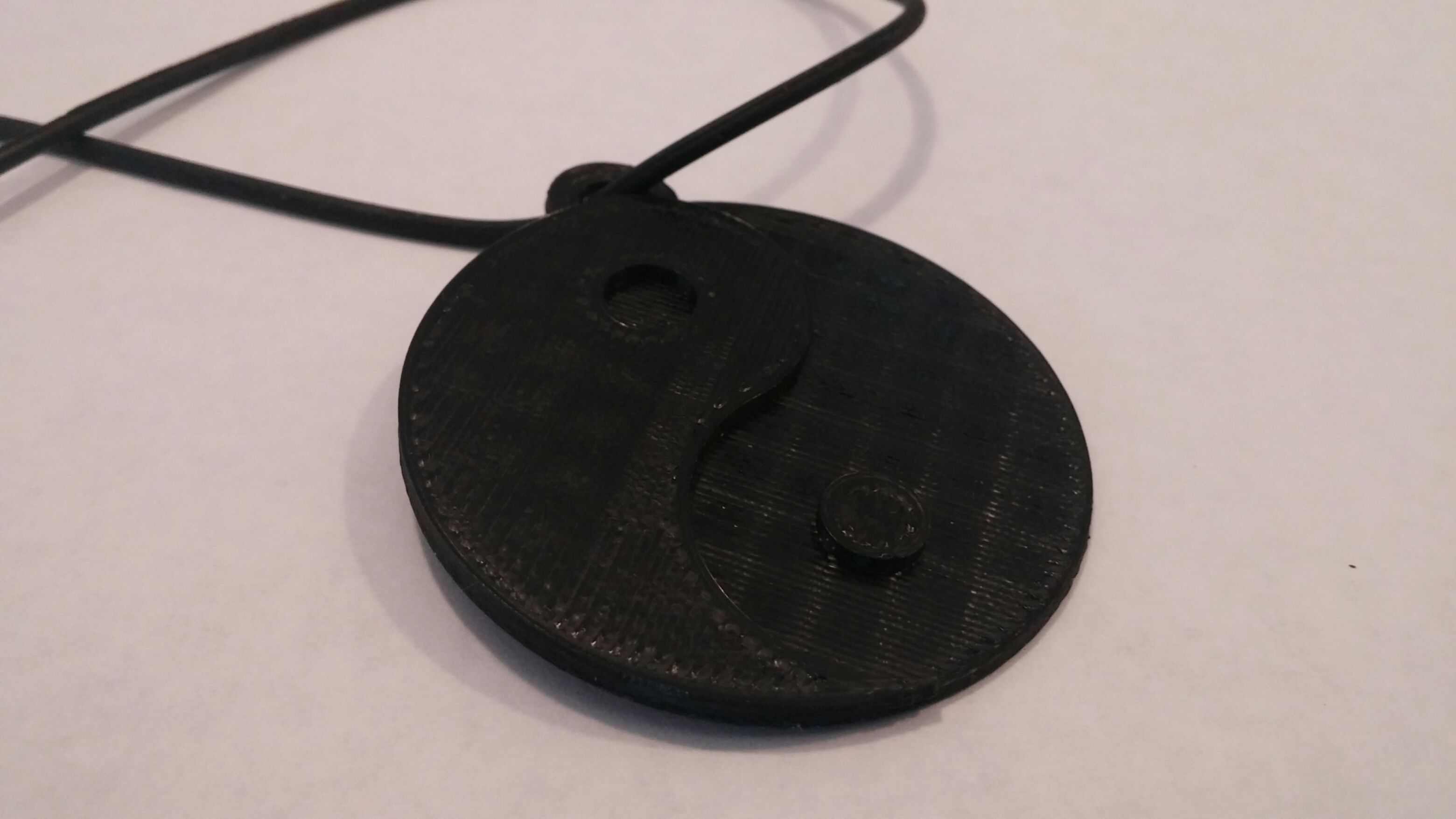 Yin and Yang Necklace Free 3D print model_2