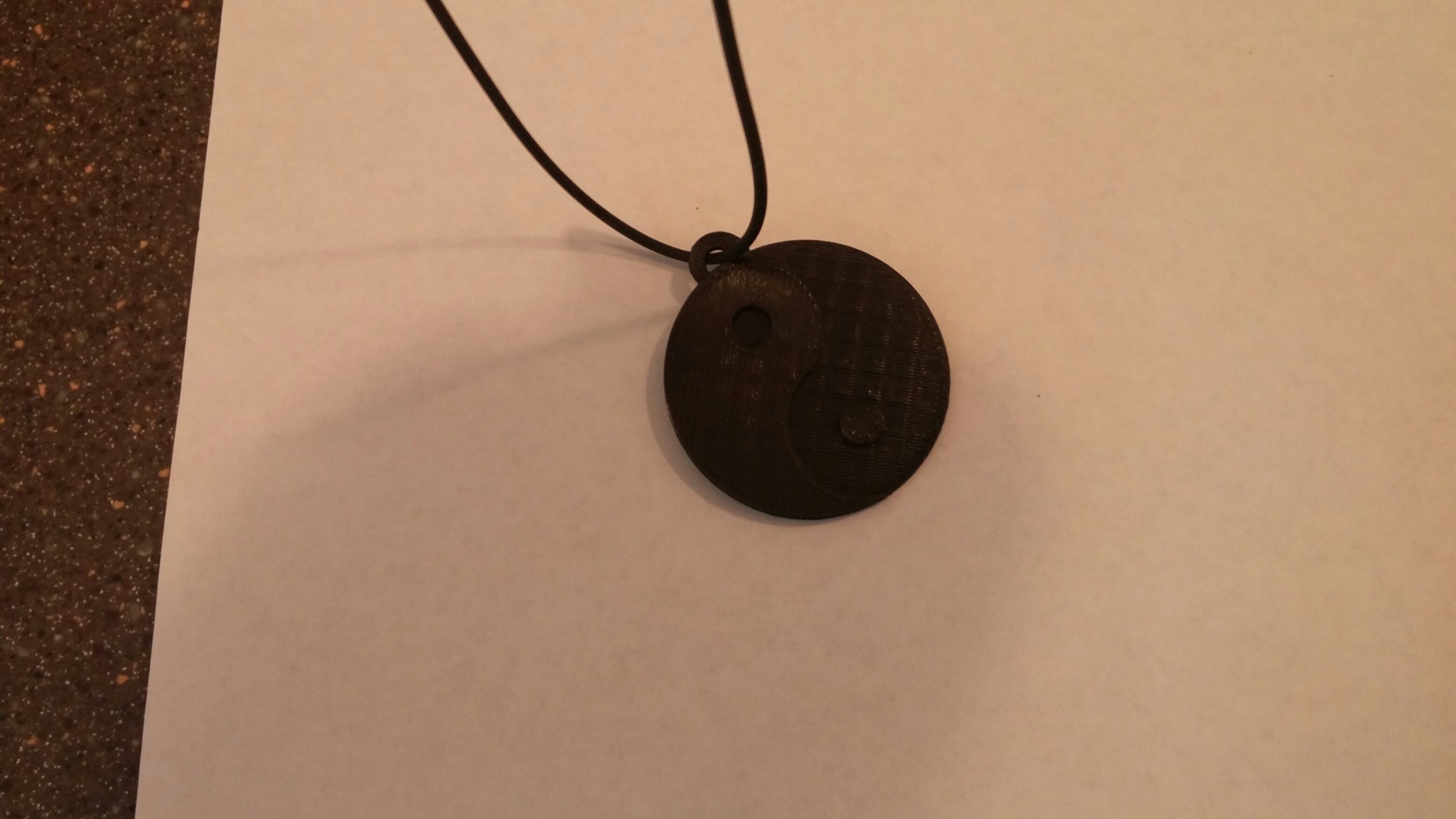 Yin and Yang Necklace Free 3D print model_1