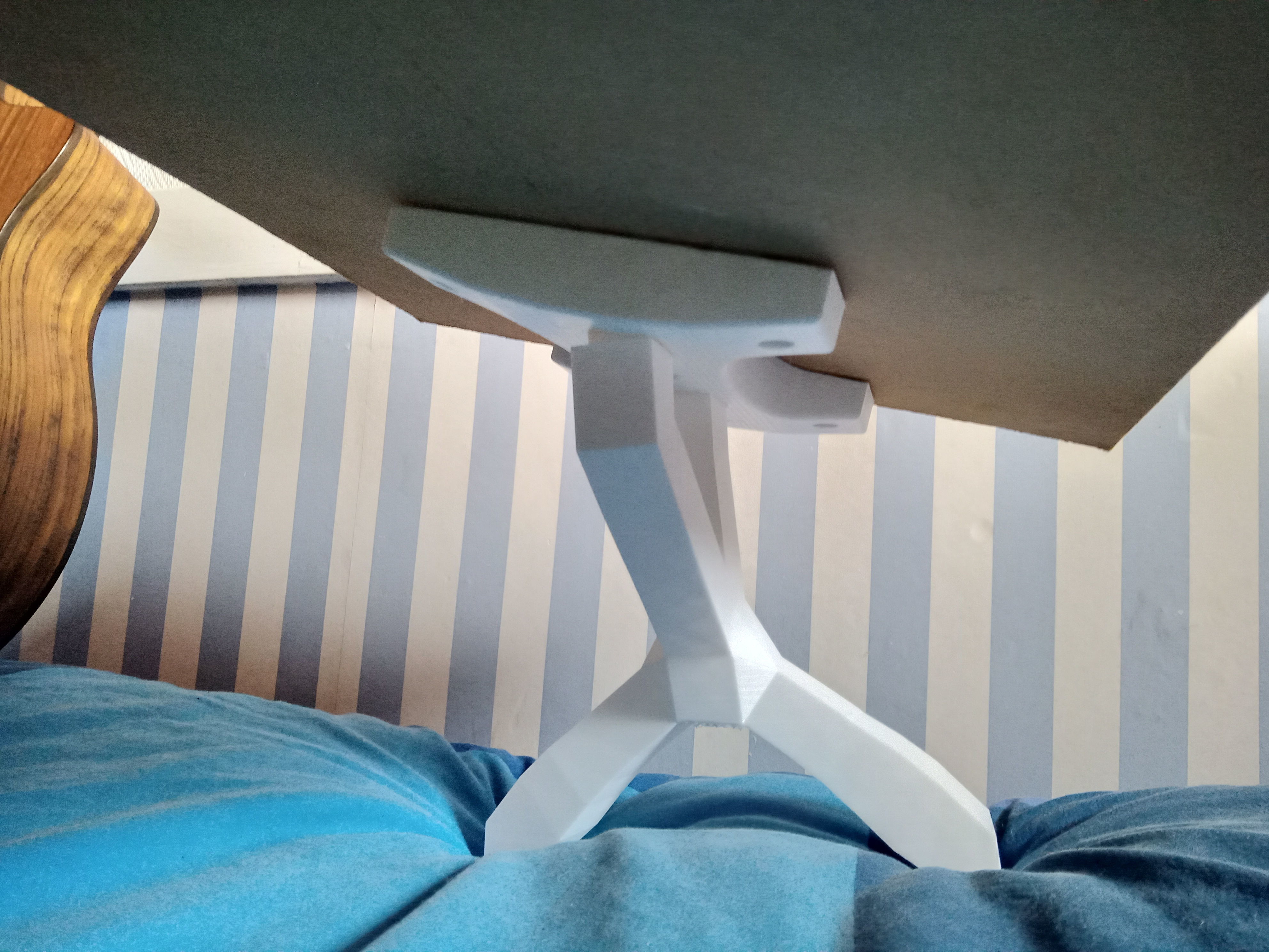 Bed table - Table de lit - Mesa de cama 3D print model_8