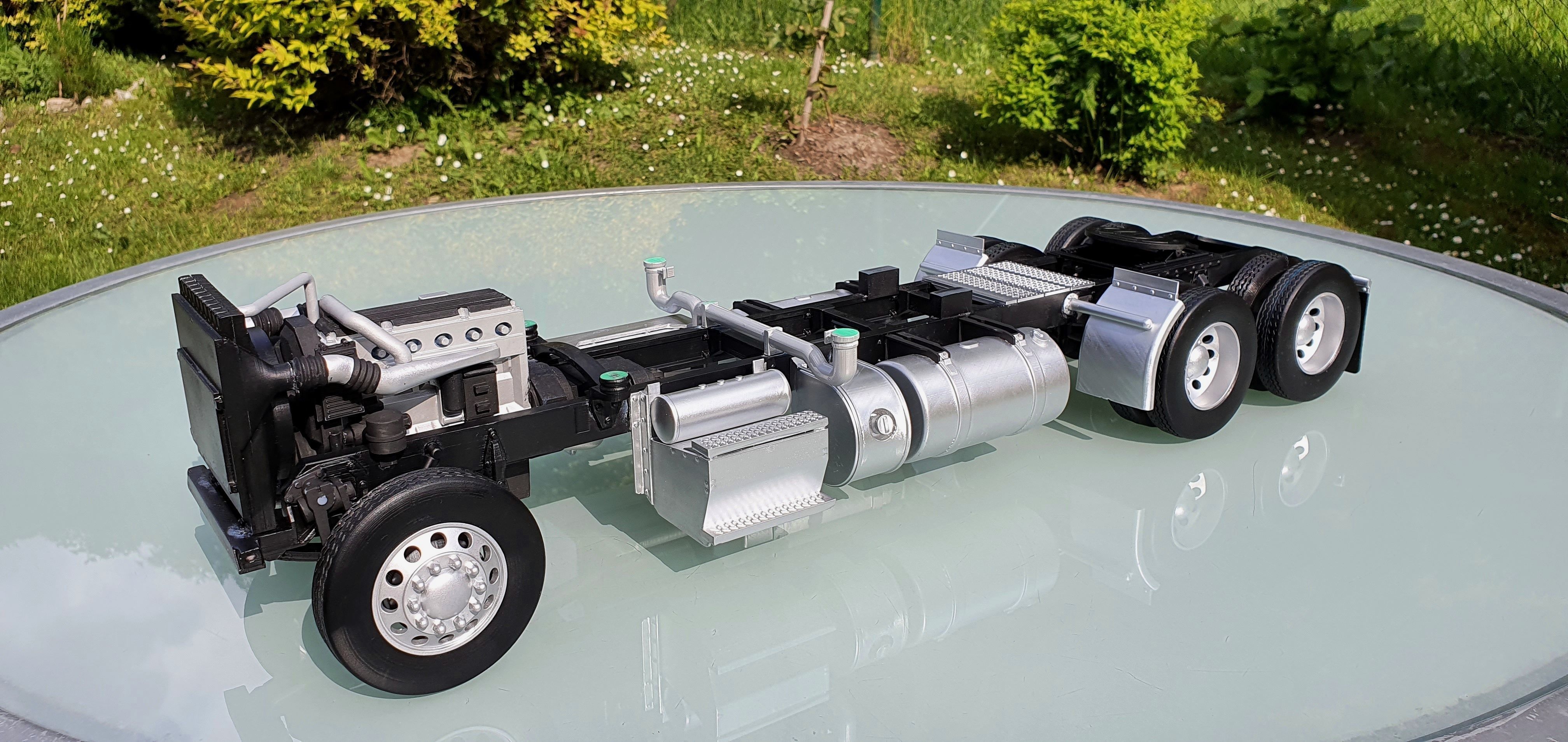 Peterbilt 389 - detailed scale model kit 3D print model_25