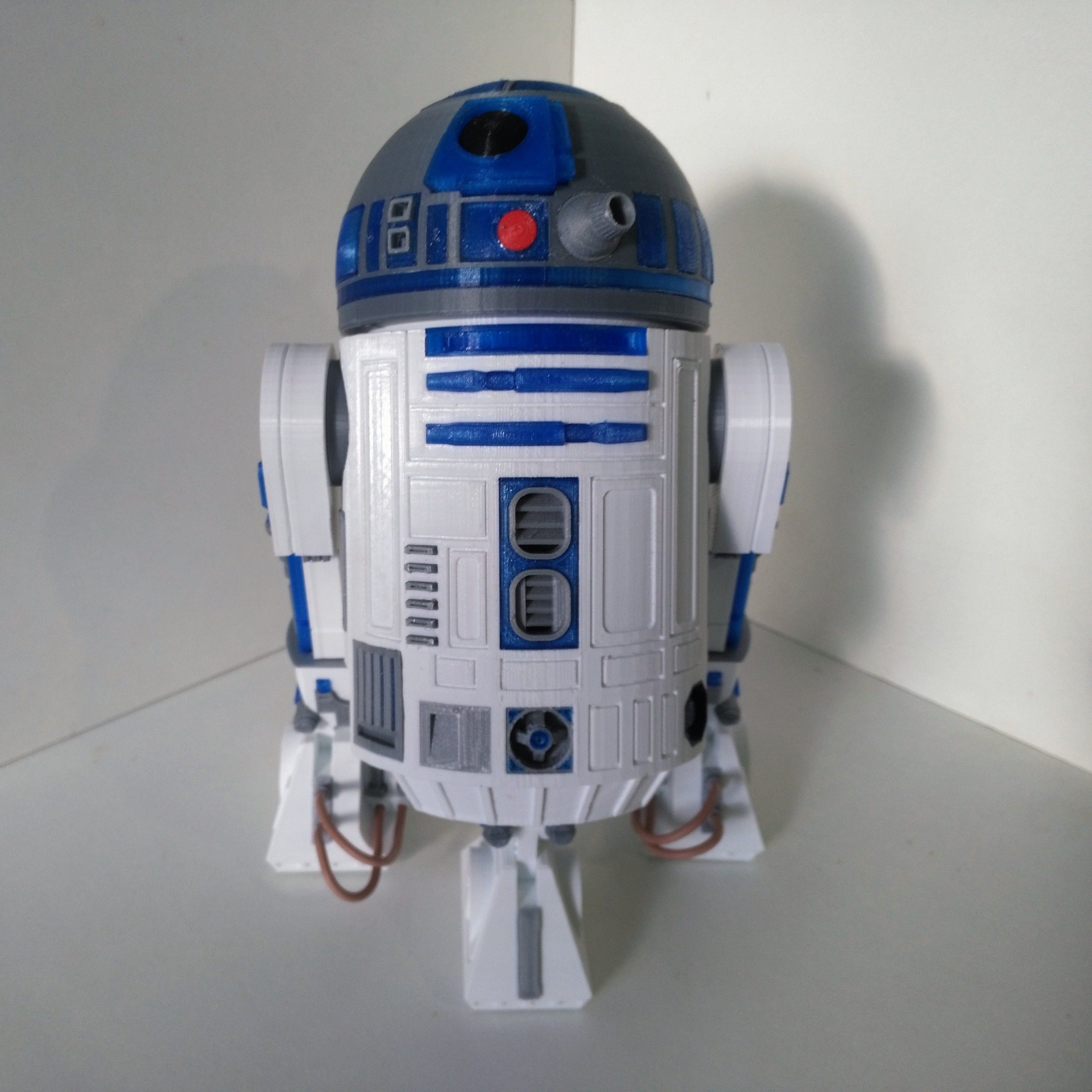 STAR WARS R2D2 detailed printable 360 deg rotating openable head 3D print model_7
