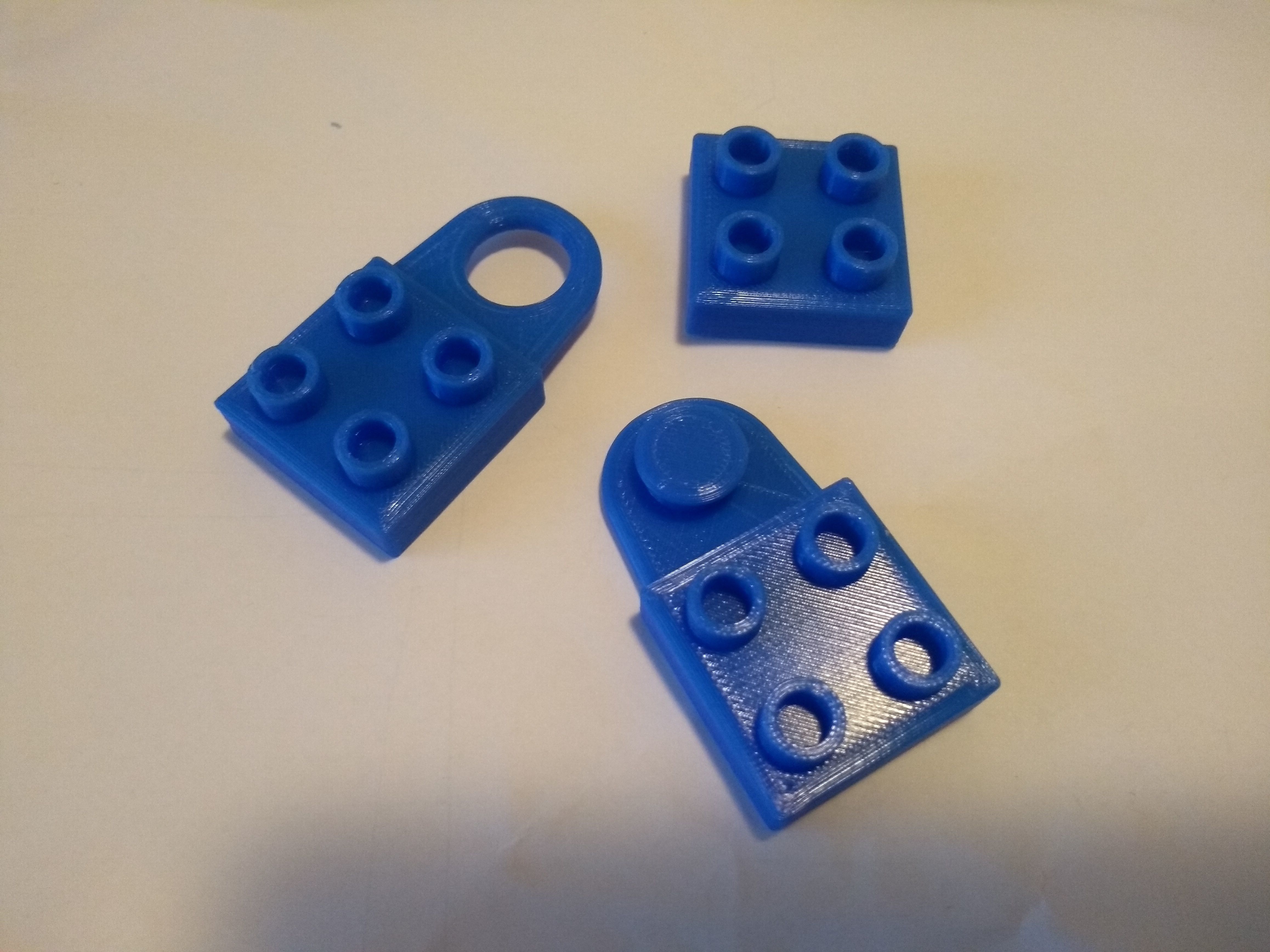 duplo-car-compatible couplers - 3D printable - no support Free 3D print model_3