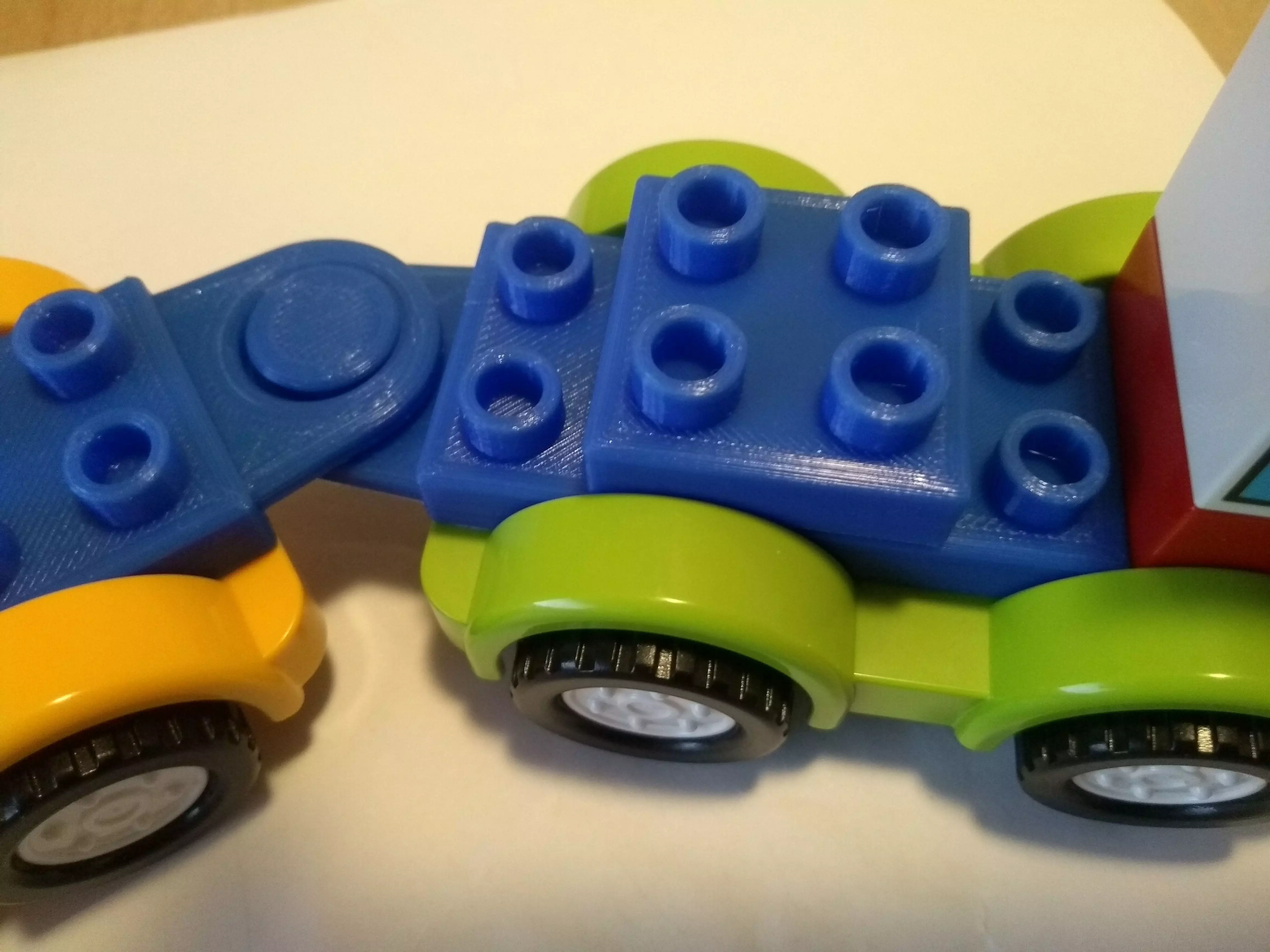 duplo-car-compatible couplers - 3D printable - no support Free 3D print model_0