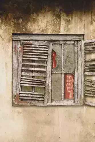 Old broken wooden window Low-poly 3D model