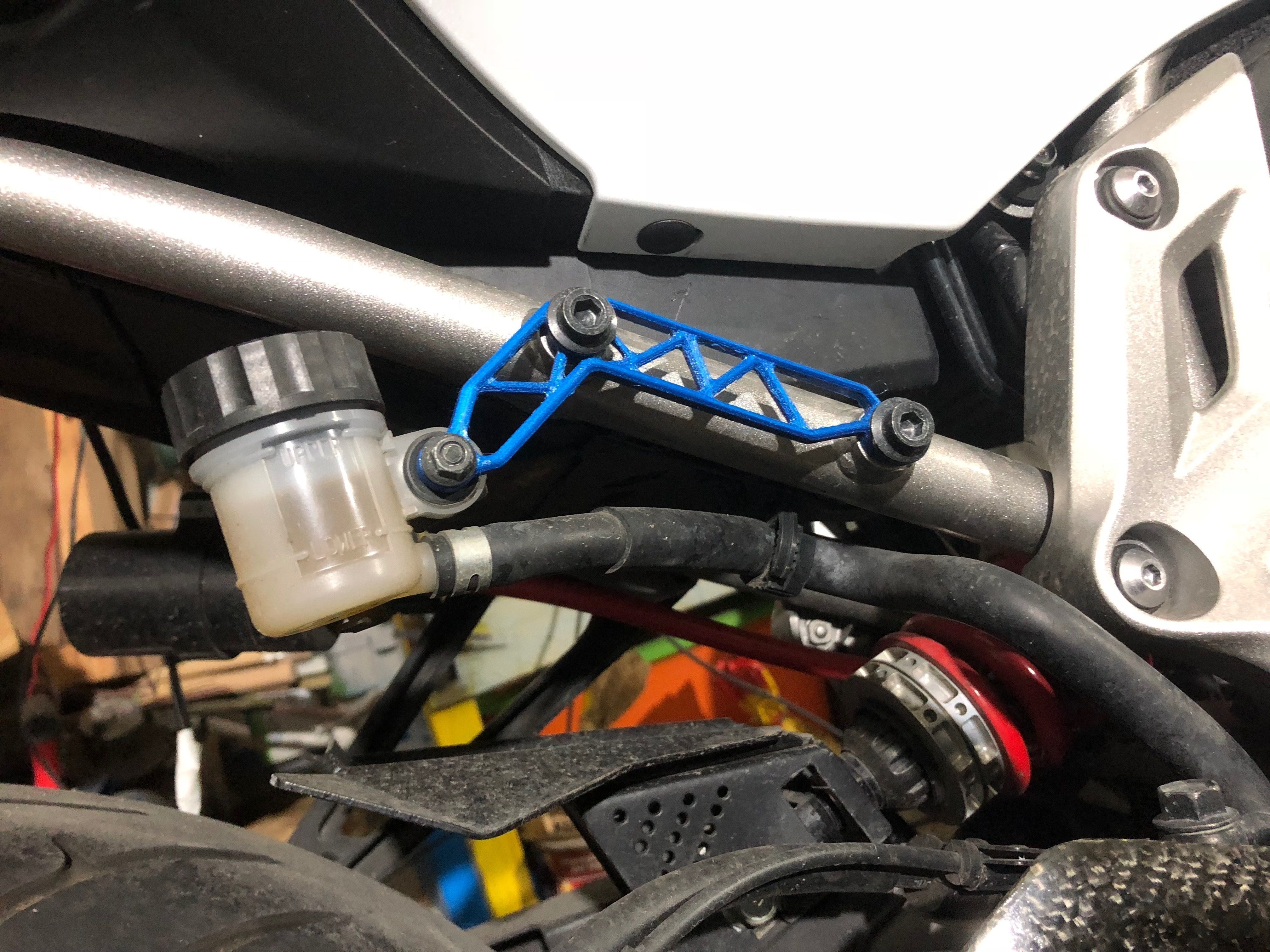 brake oil reservoir bracket mt 07  Fz 07 yamaha  5 designs  3D print model_3