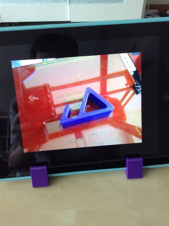Simple iPad Stand Free 3D print model_8