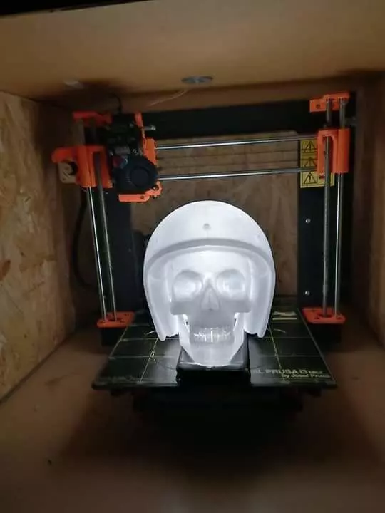 skull in helmet 3D print model_0